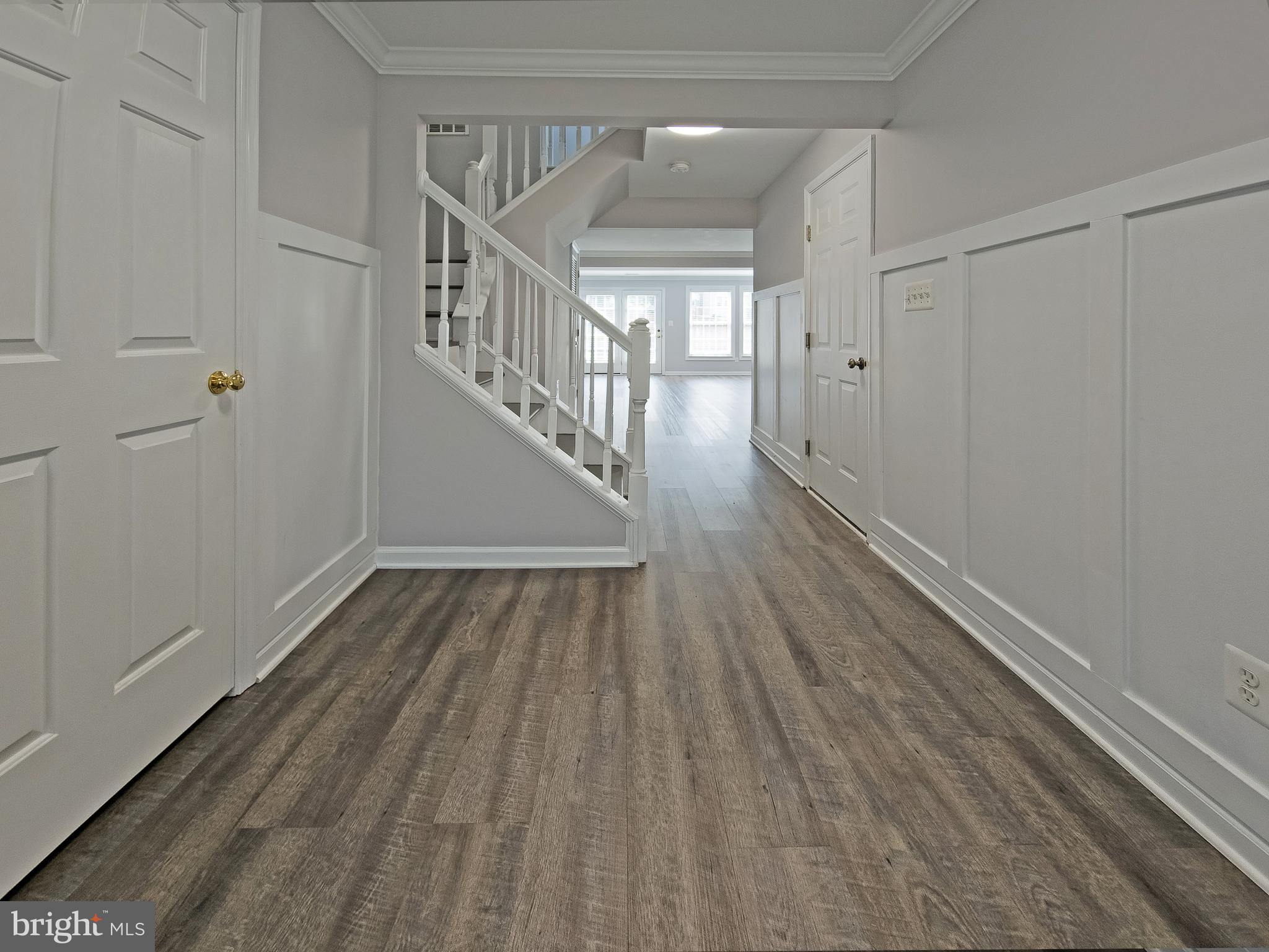 8126 HORSESHOE COTTAGE CIRCLE