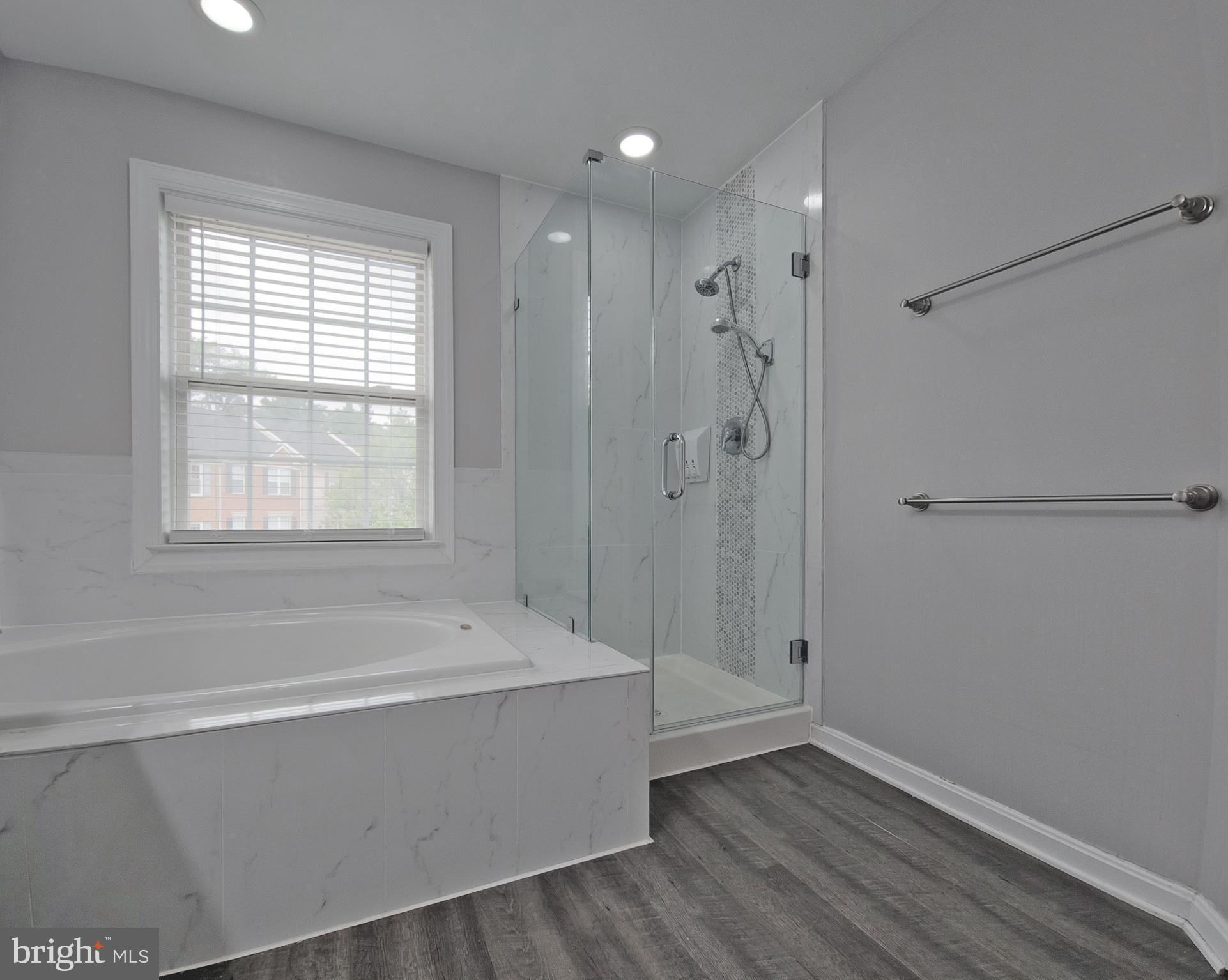 8126 HORSESHOE COTTAGE CIRCLE