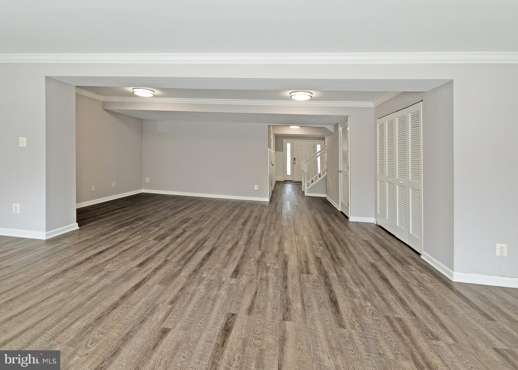 8126 HORSESHOE COTTAGE CIRCLE