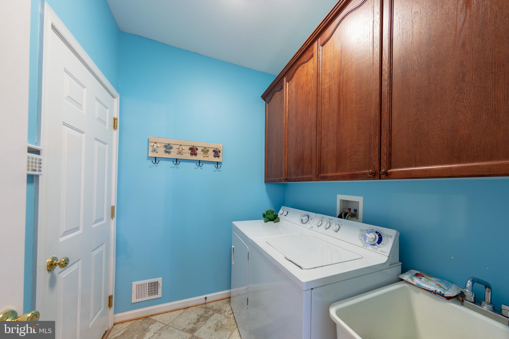 SPRUCE HILL ESTATES - Residential