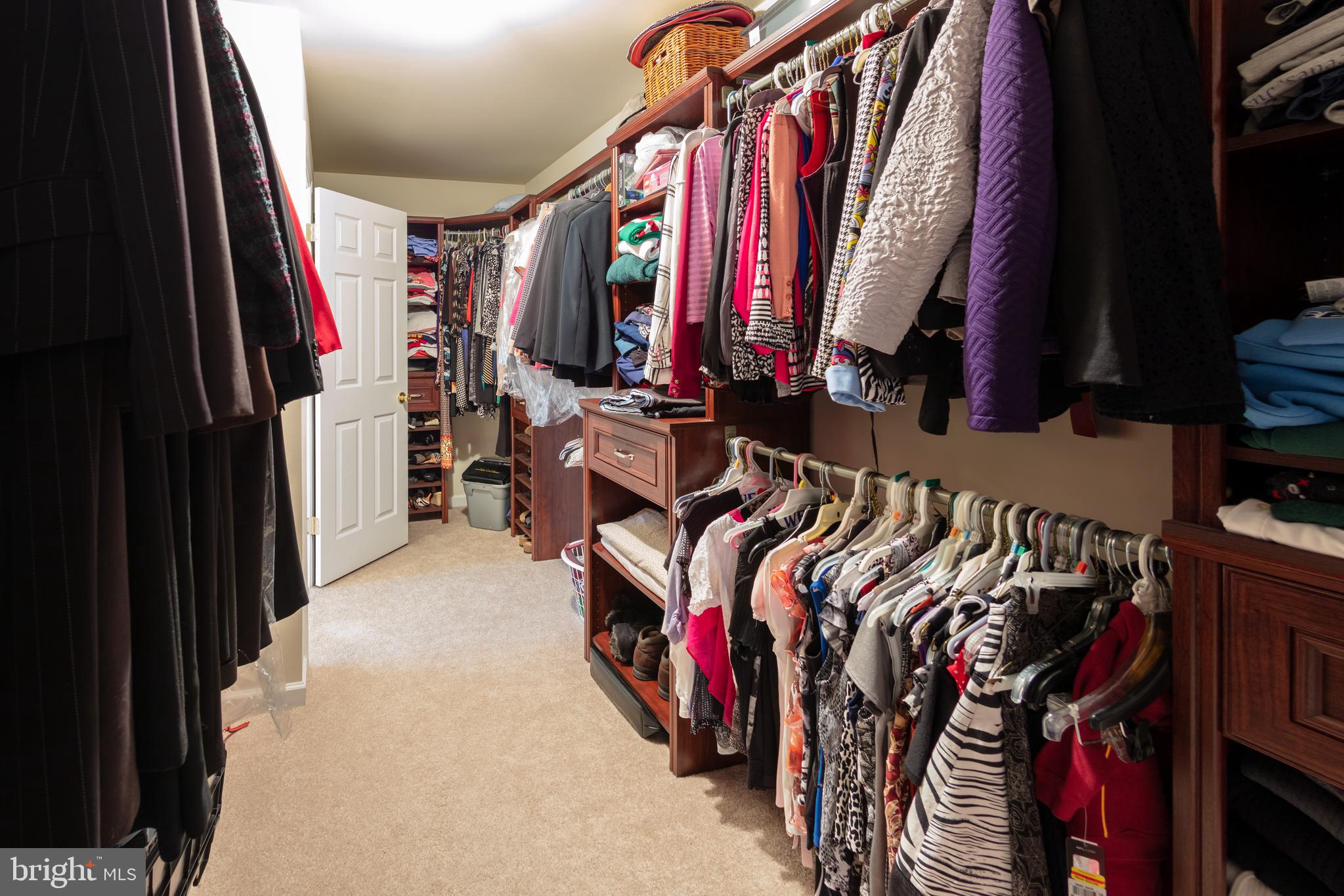 SPRUCE HILL ESTATES - Residential