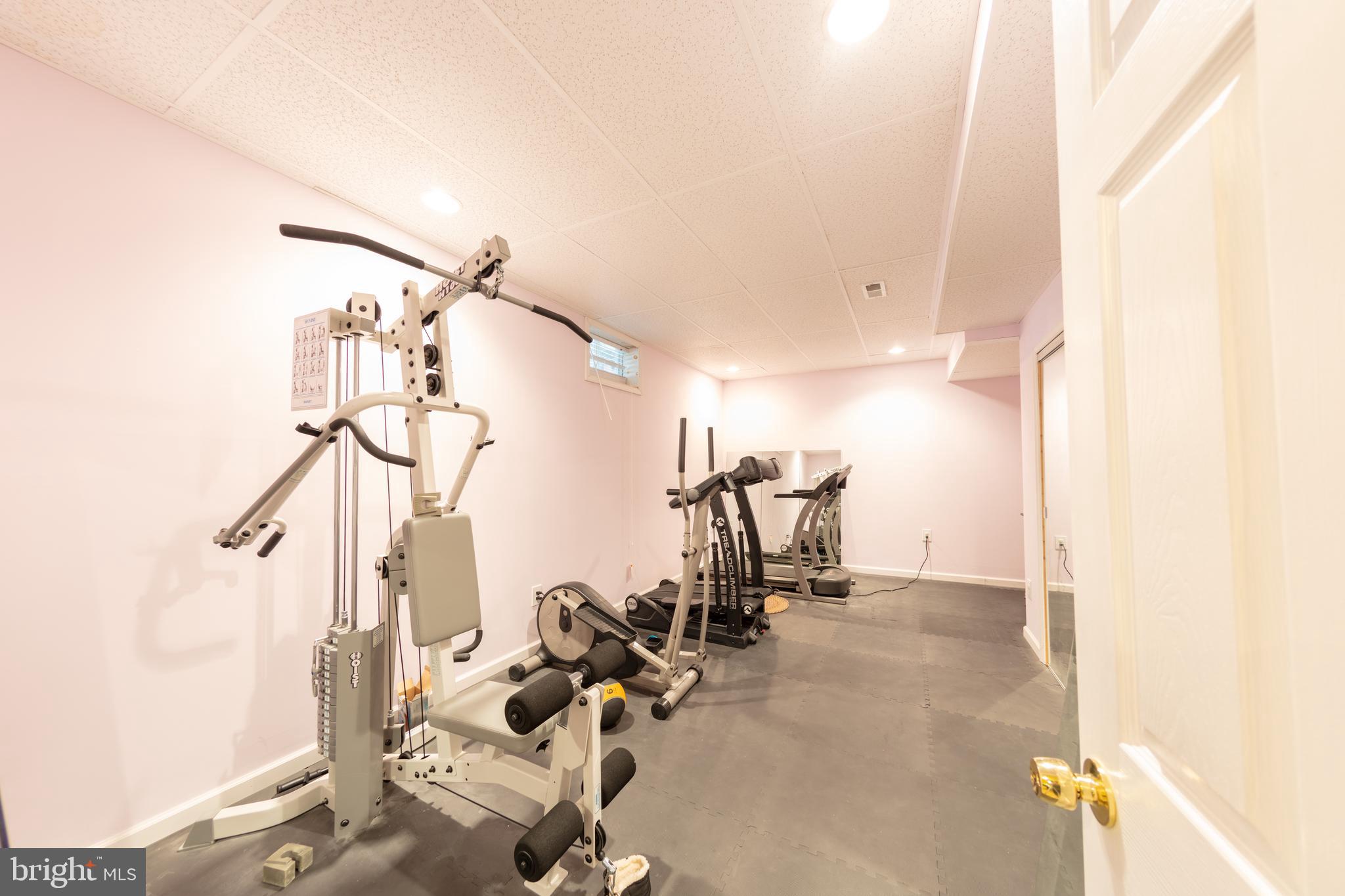 SPRUCE HILL ESTATES - Residential