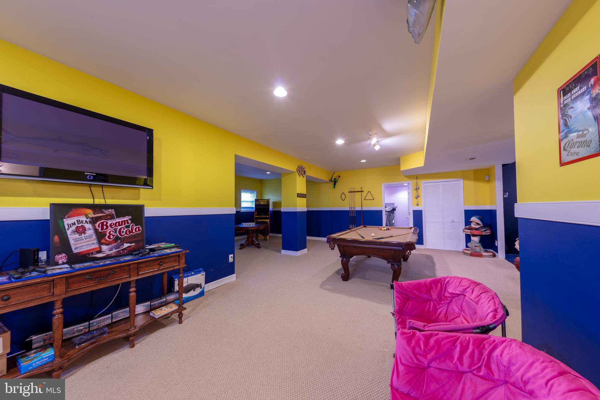 SPRUCE HILL ESTATES - Residential