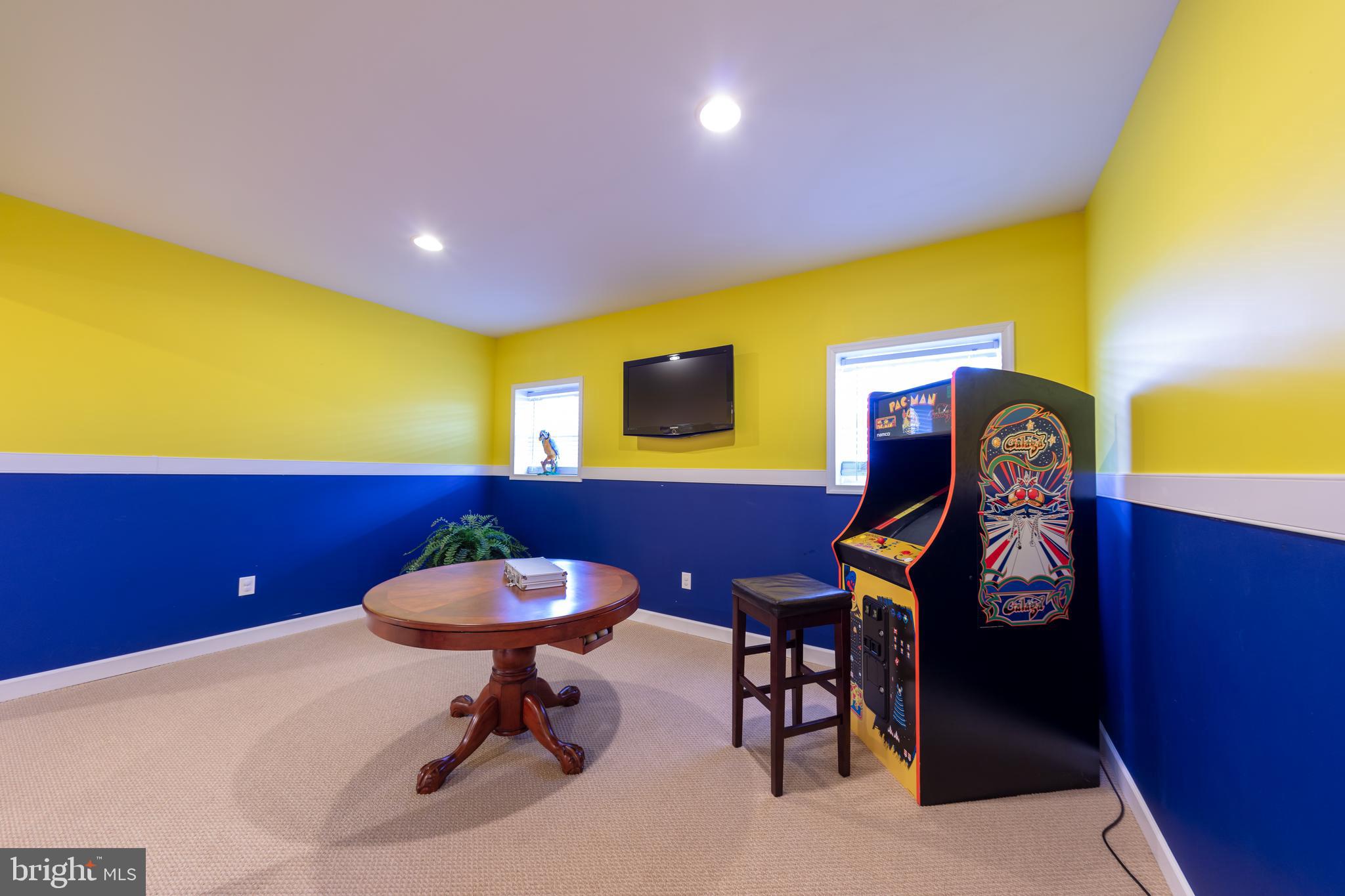 SPRUCE HILL ESTATES - Residential