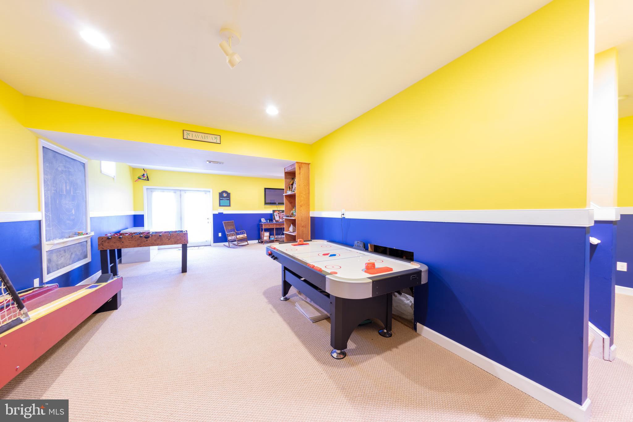 SPRUCE HILL ESTATES - Residential