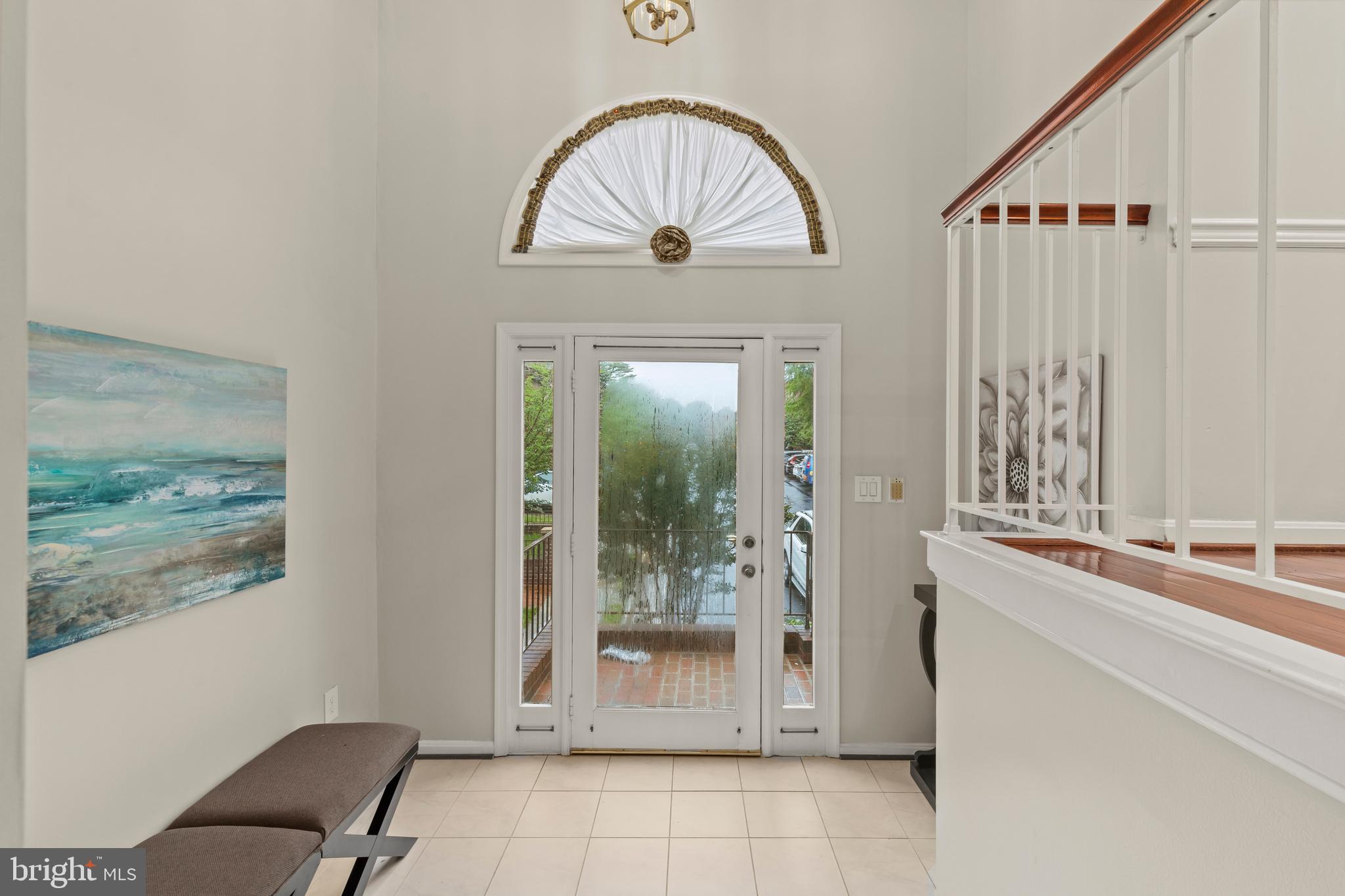 OAKTON VILLAGE - Residential