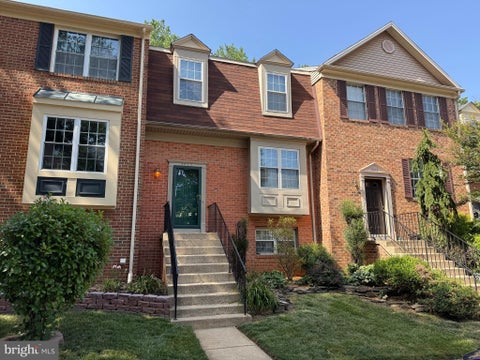 Photo of 7023 Solomon Seal Court, SPRINGFIELD, VA 22152 (MLS # VAFX2325966)