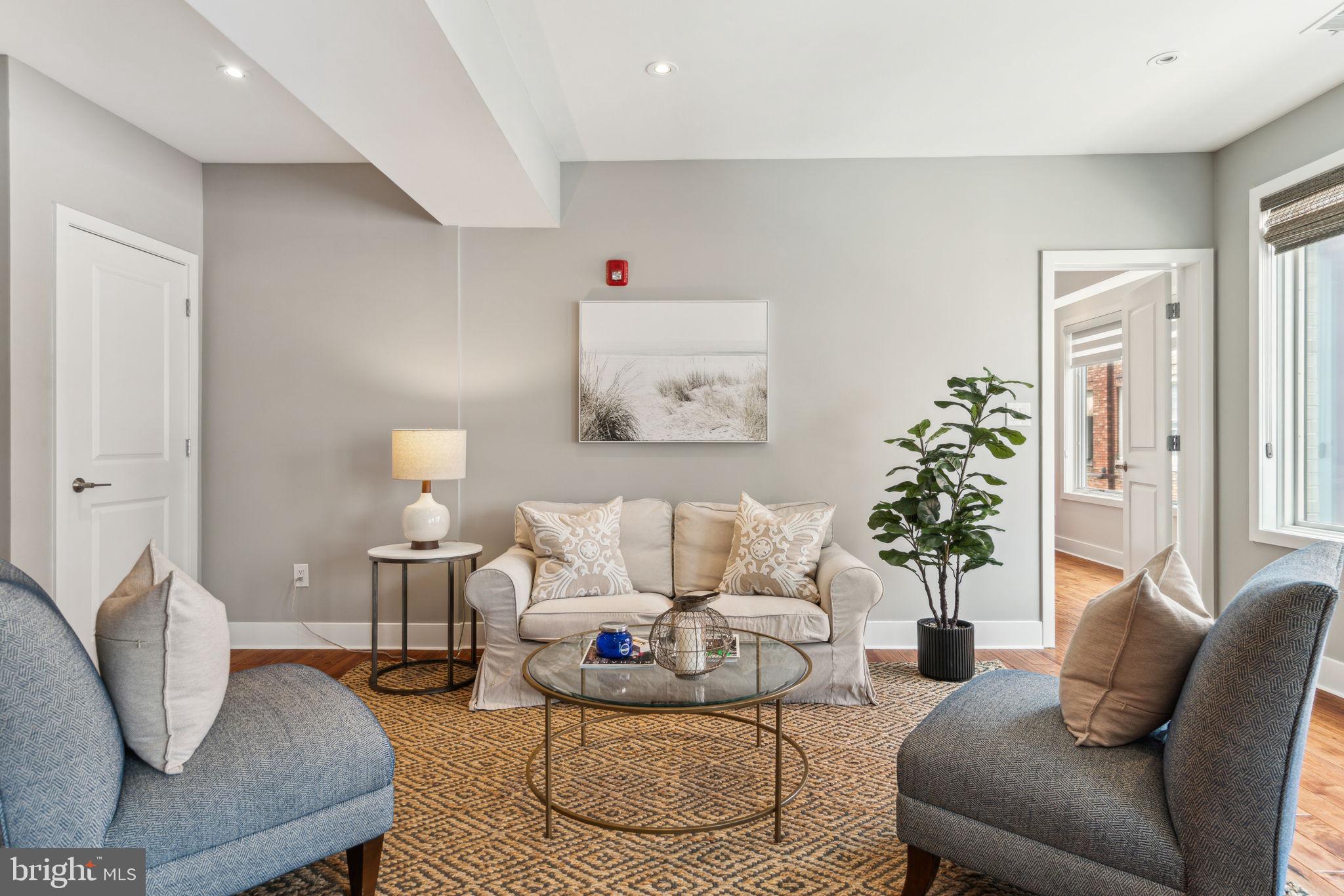 520 KATER STREET 4