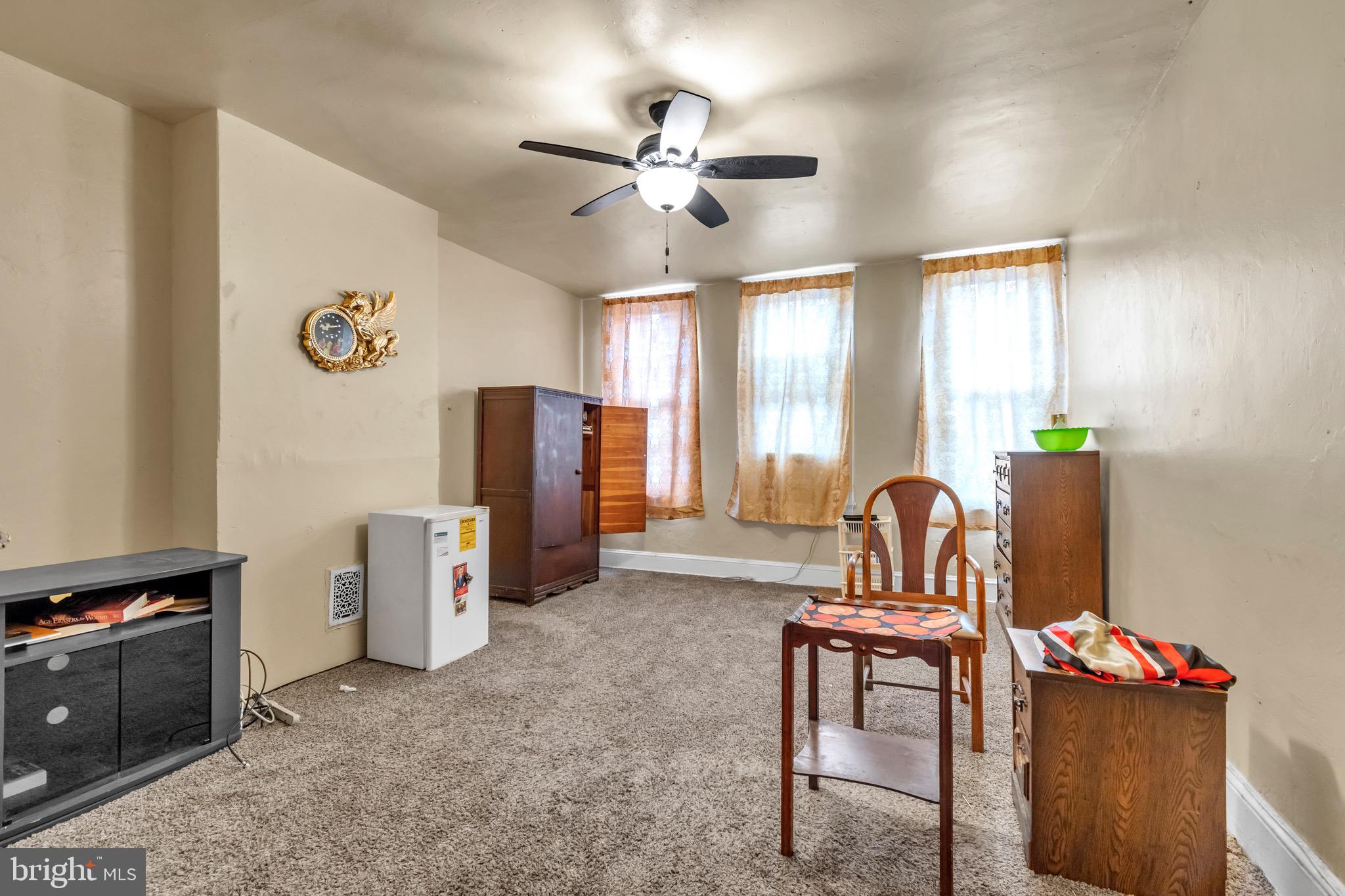 BROADWAY EAST - Residential