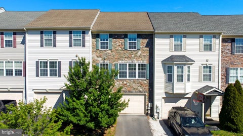 Townhouse For Sale - 232 Morlatt Lane<br/> MARTINSBURG, WV 25404