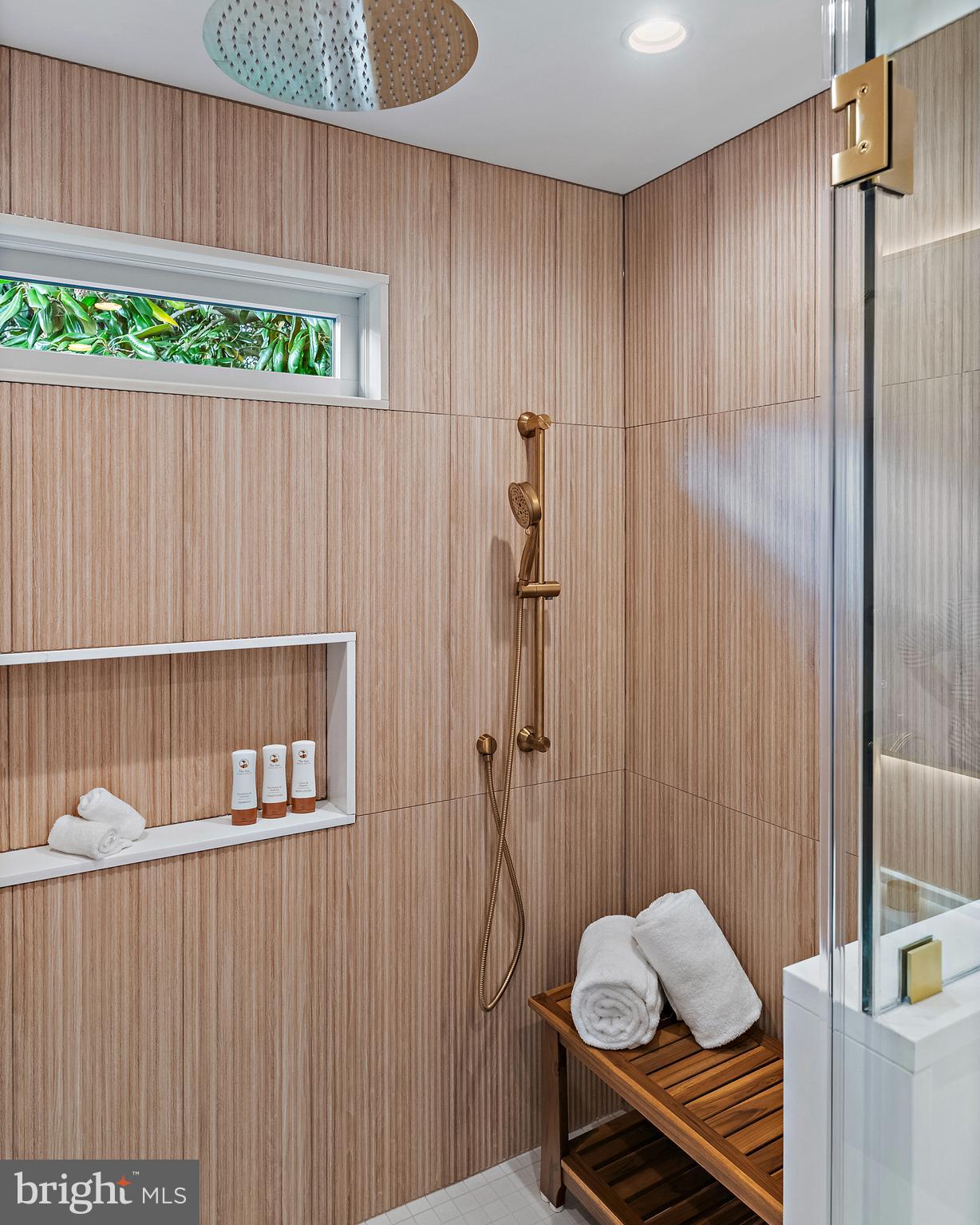 HOMEWOOD - Residential