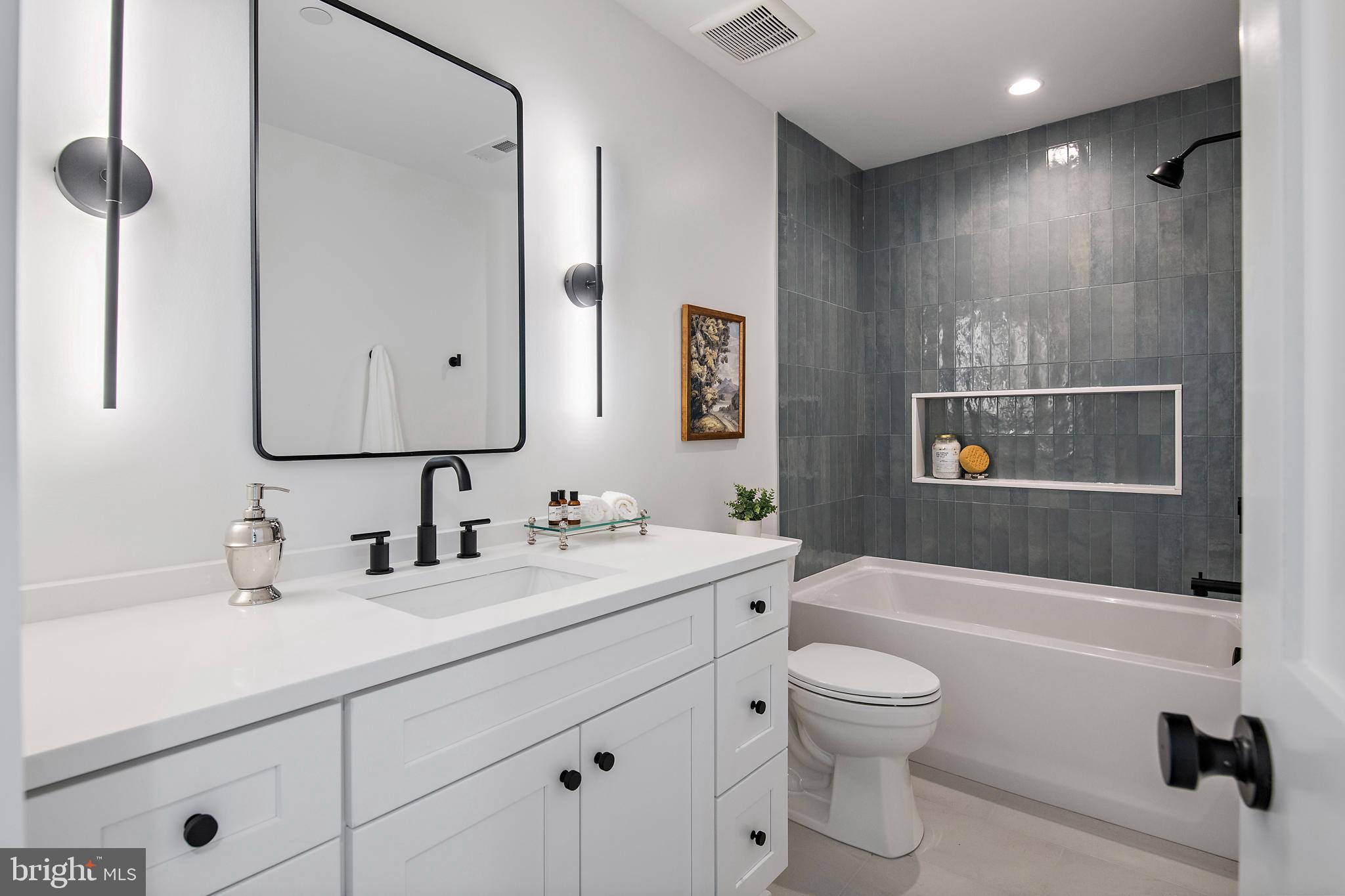 HOMEWOOD - Residential