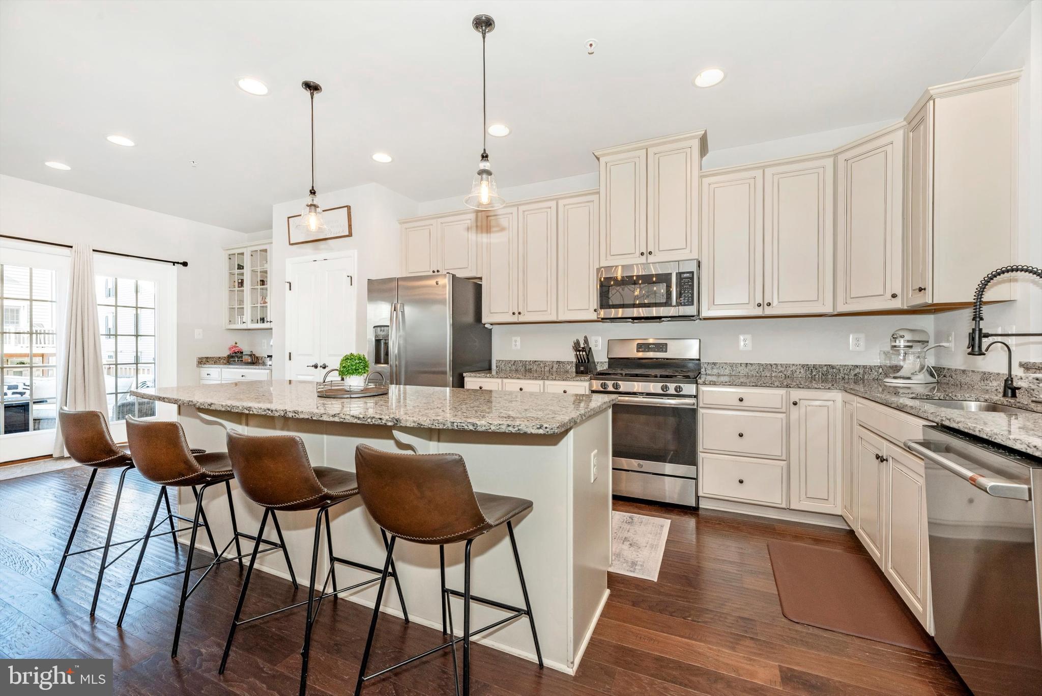 OAKDALE VILLAGE - Residential