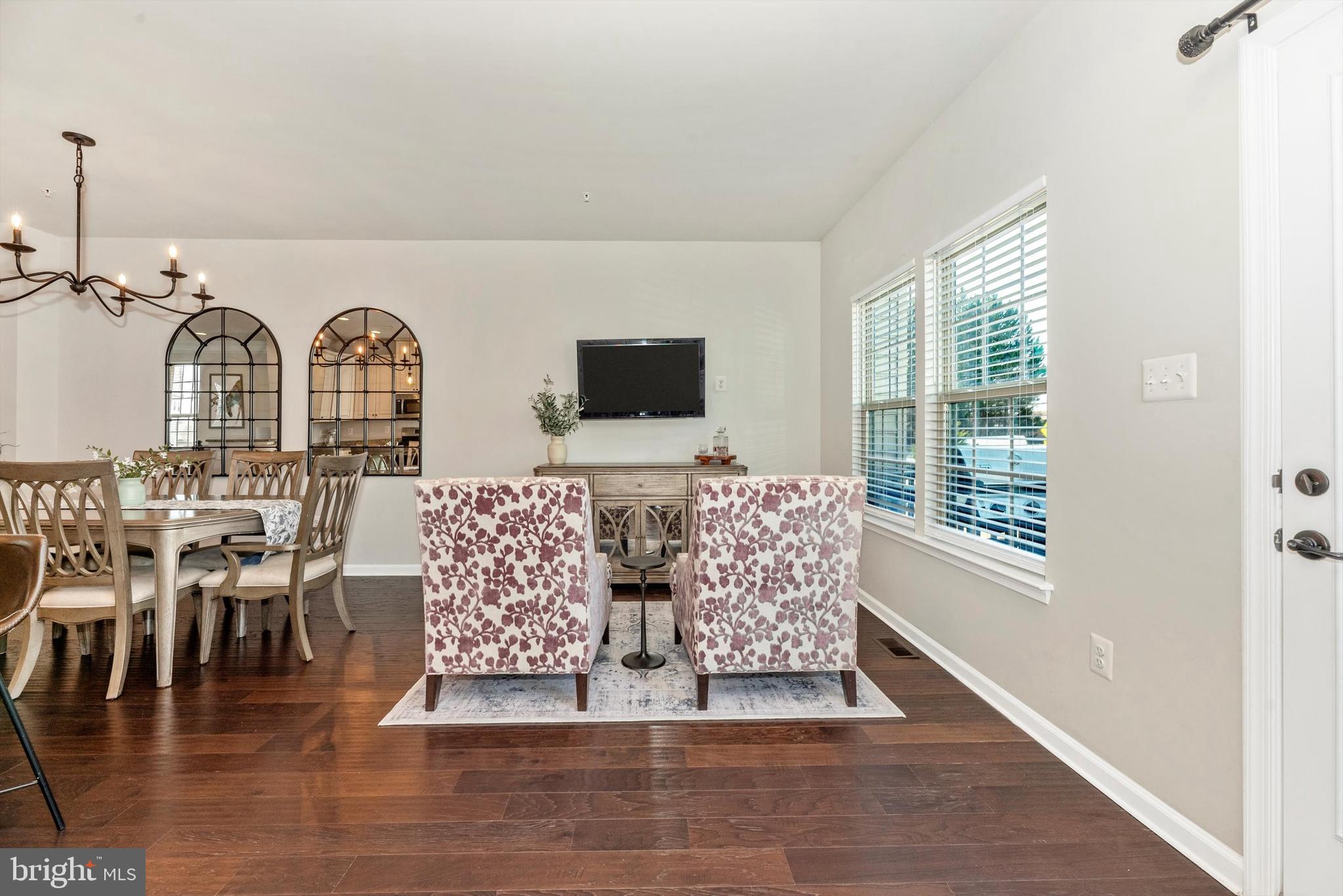 OAKDALE VILLAGE - Residential