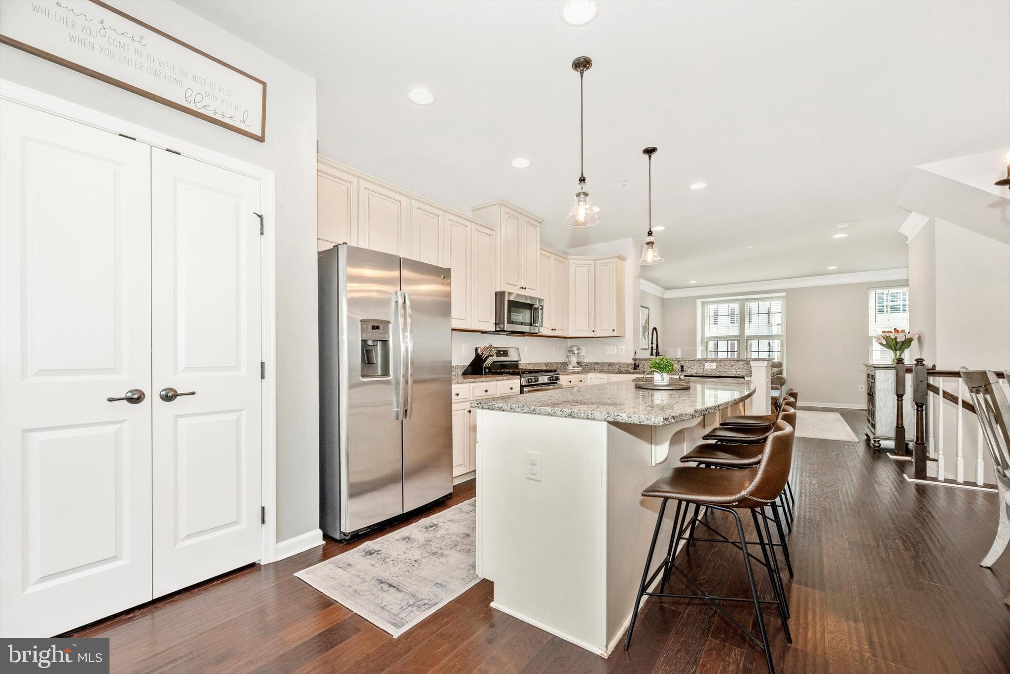 OAKDALE VILLAGE - Residential