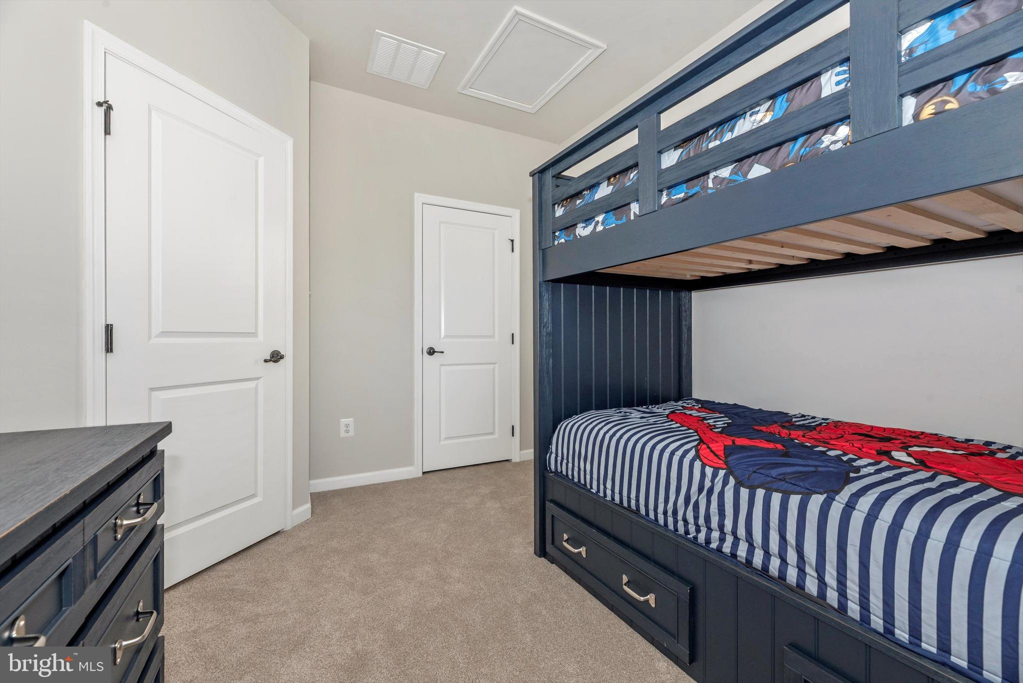 OAKDALE VILLAGE - Residential