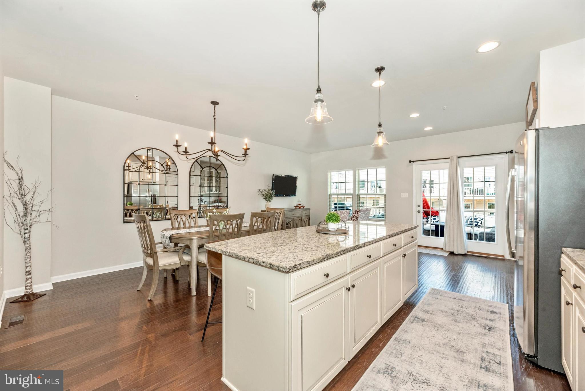 OAKDALE VILLAGE - Residential