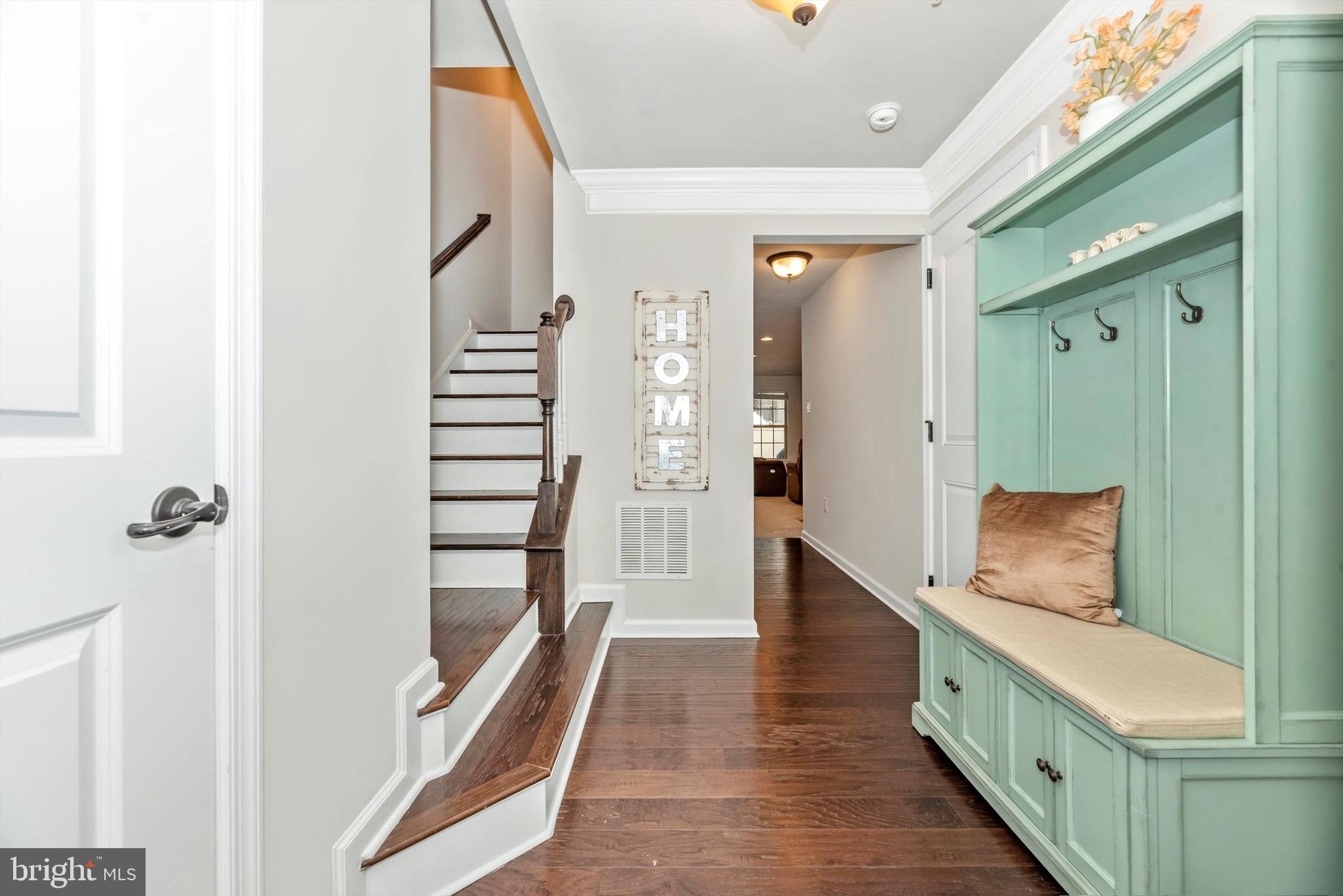 OAKDALE VILLAGE - Residential