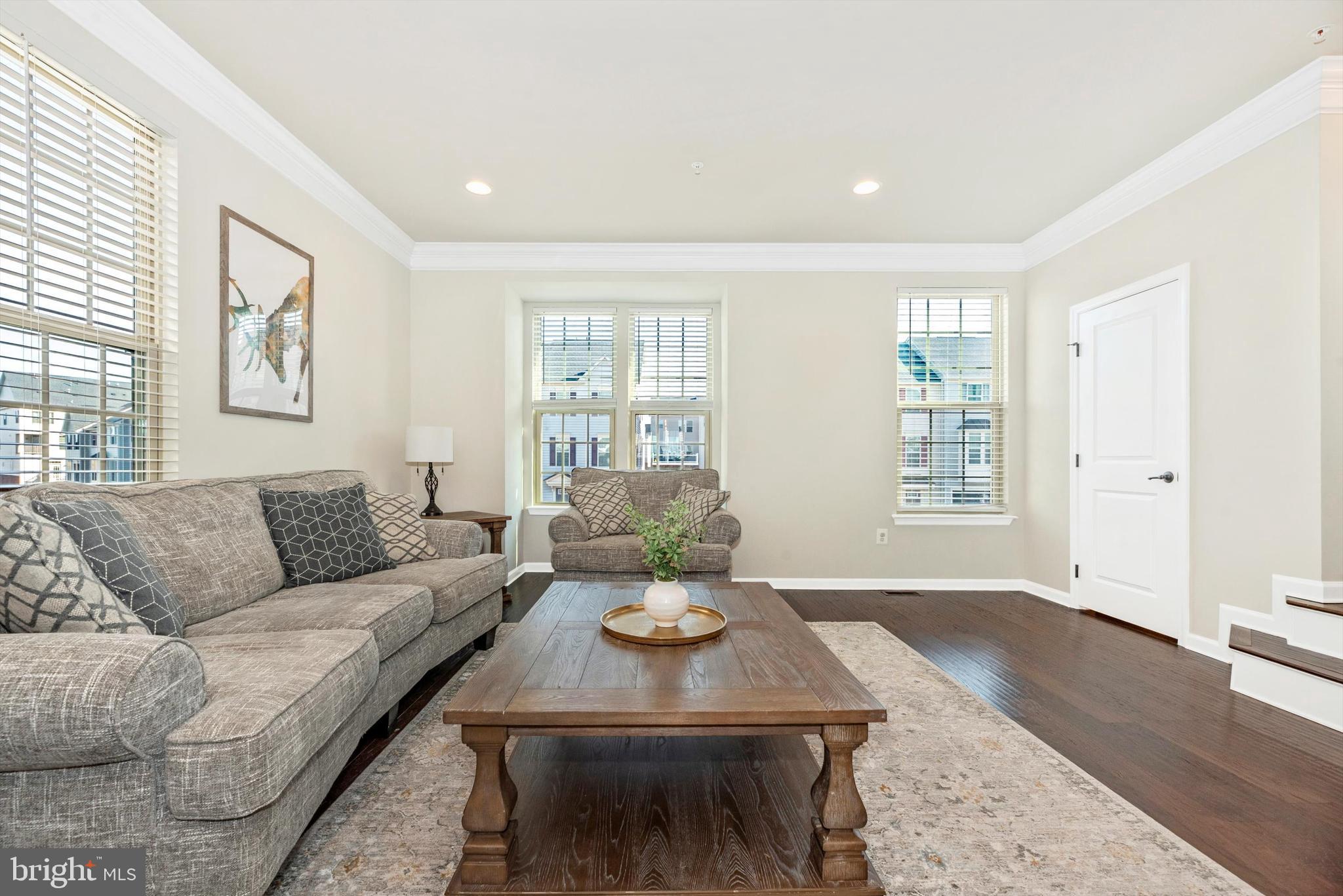 OAKDALE VILLAGE - Residential