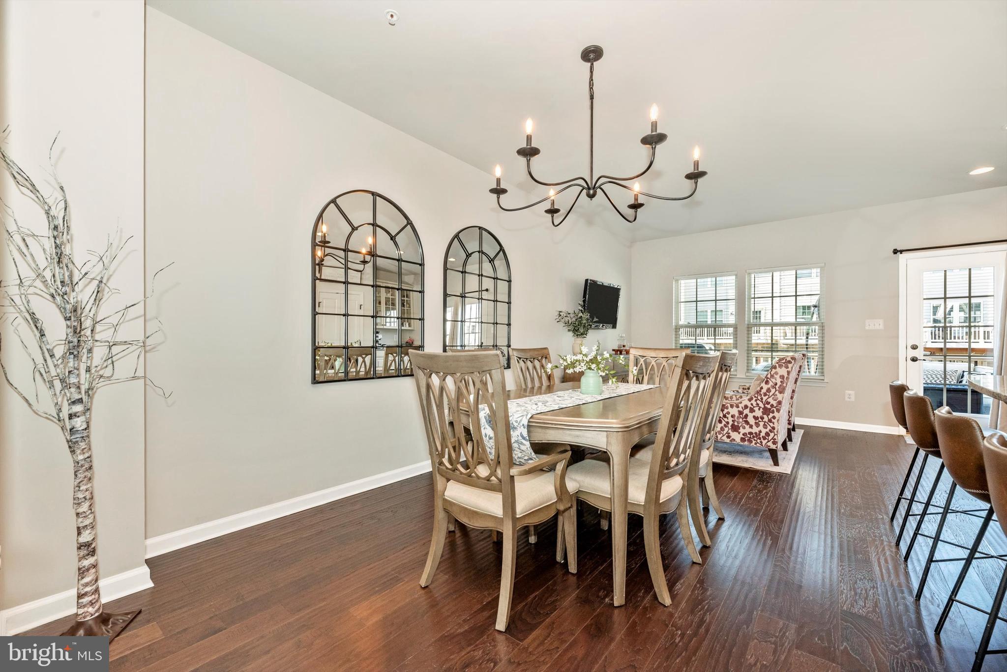 OAKDALE VILLAGE - Residential