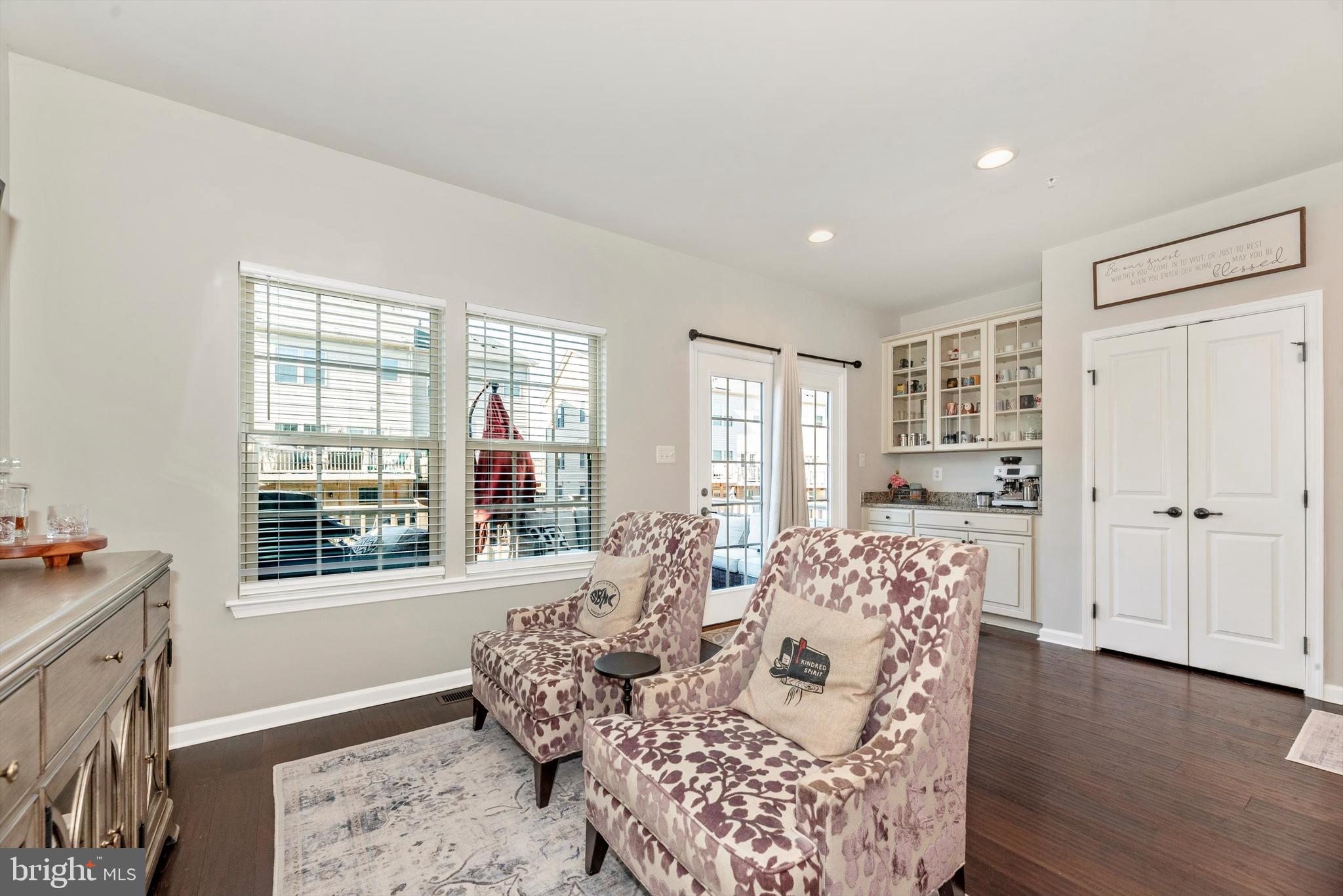 OAKDALE VILLAGE - Residential