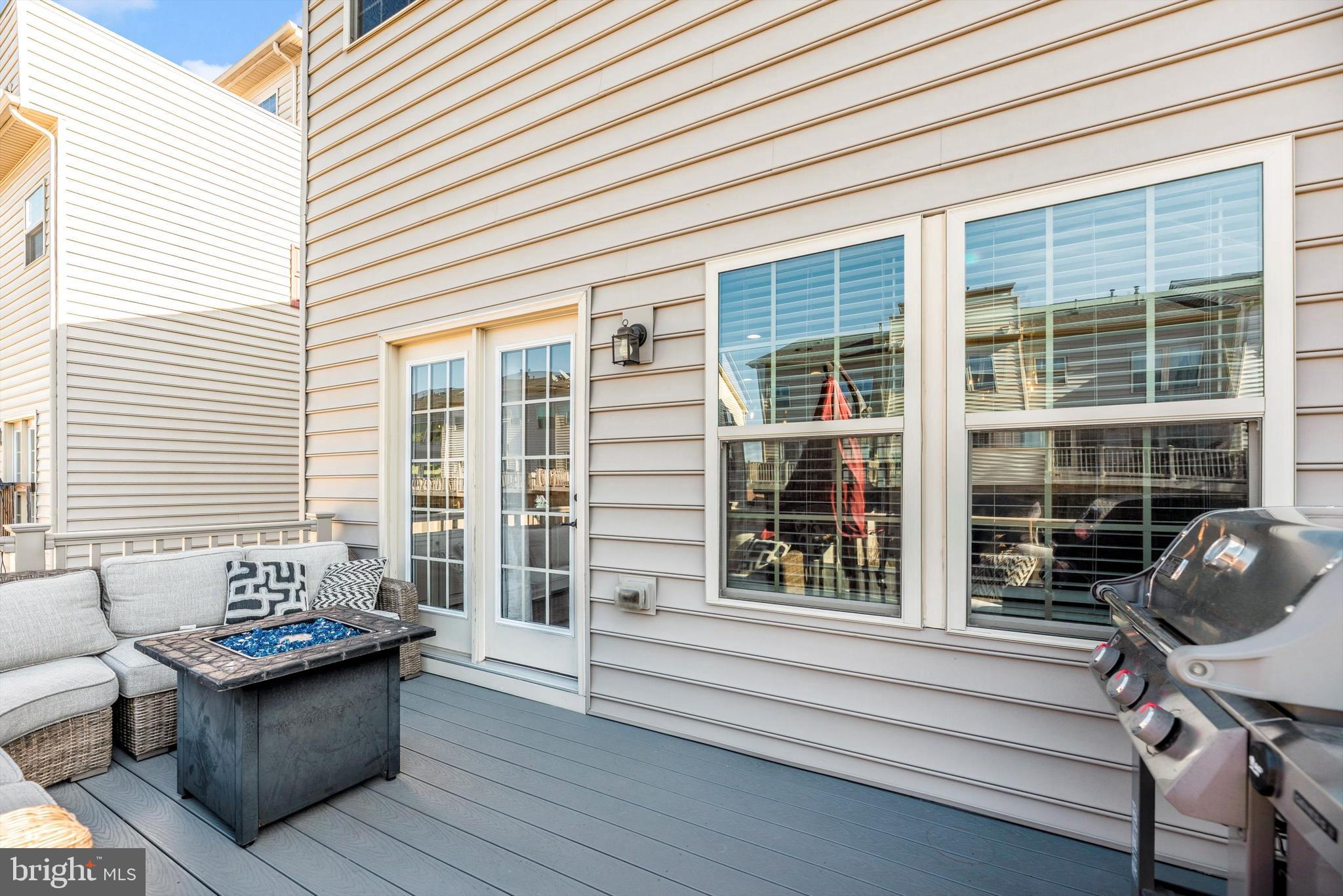 OAKDALE VILLAGE - Residential