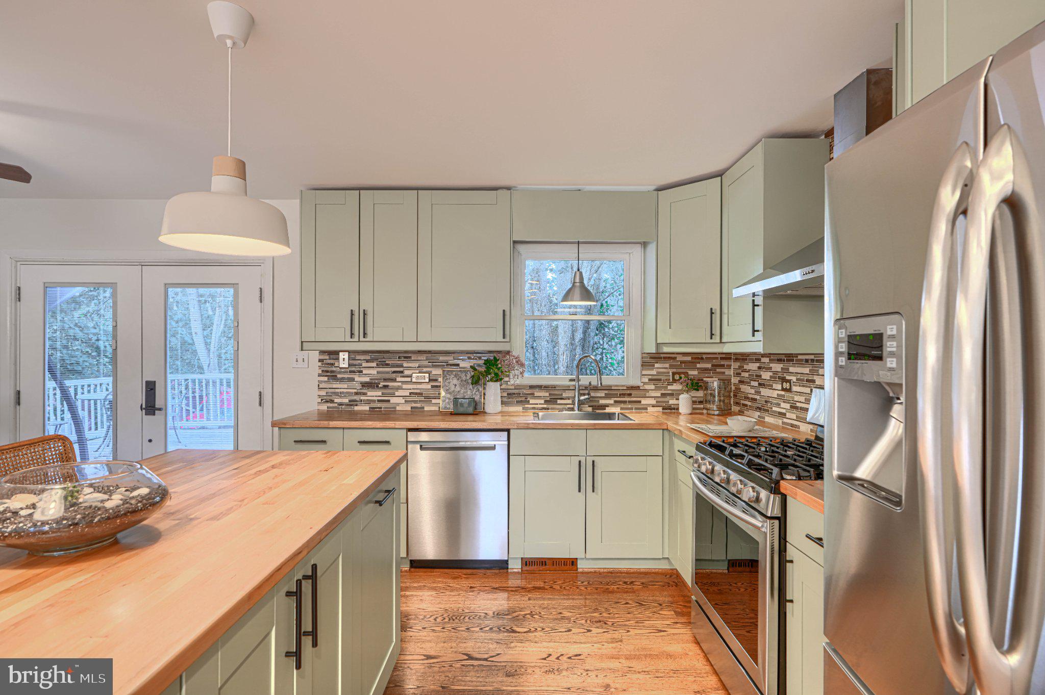 435 WESTSIDE BOULEVARD