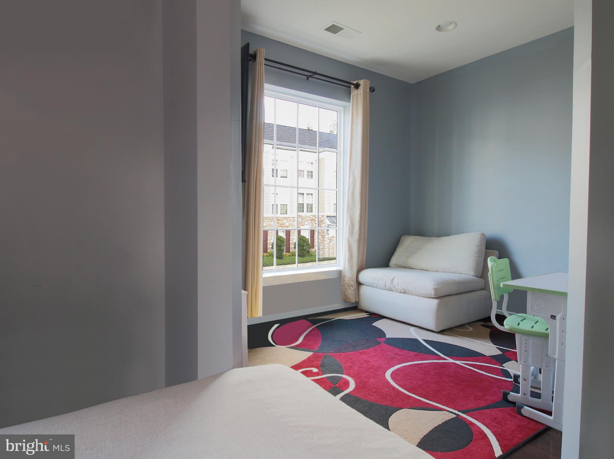 FALLS GROVE - Residential