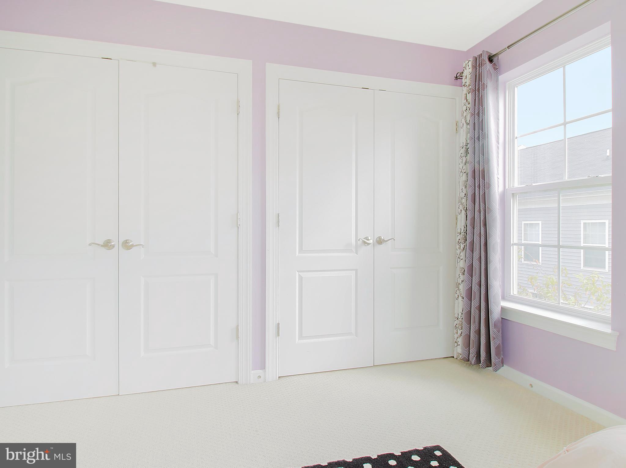 FALLS GROVE - Residential