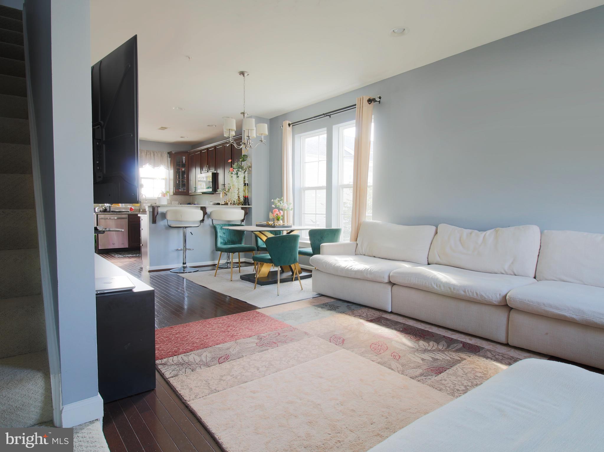 FALLS GROVE - Residential