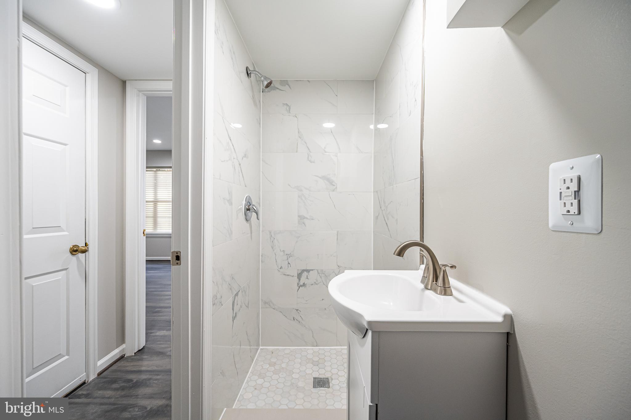 LIFESTYLE AT SULLY STATION - Residential Lease