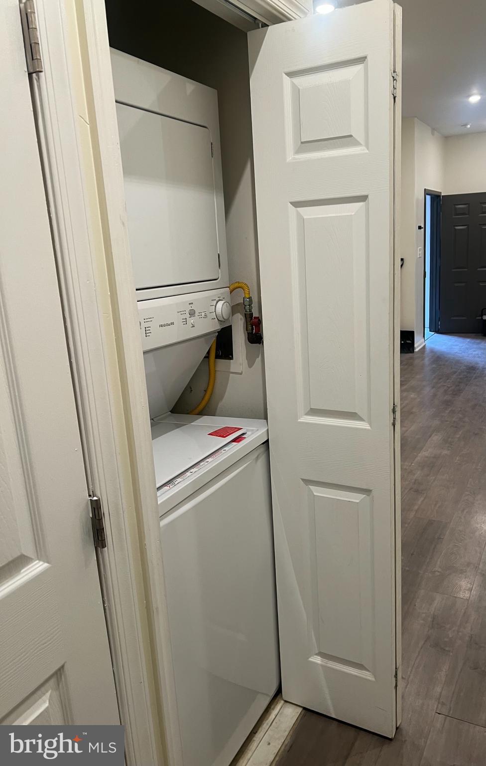 MILL CREEK - Residential Lease