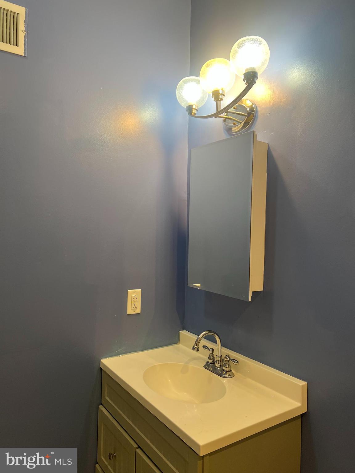 MILL CREEK - Residential Lease