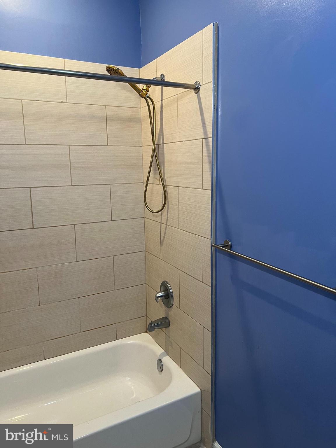 MILL CREEK - Residential Lease