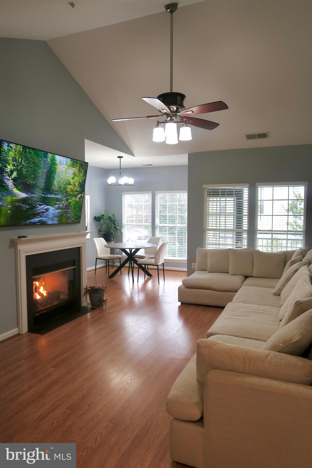 RANDOM HILLS - Residential