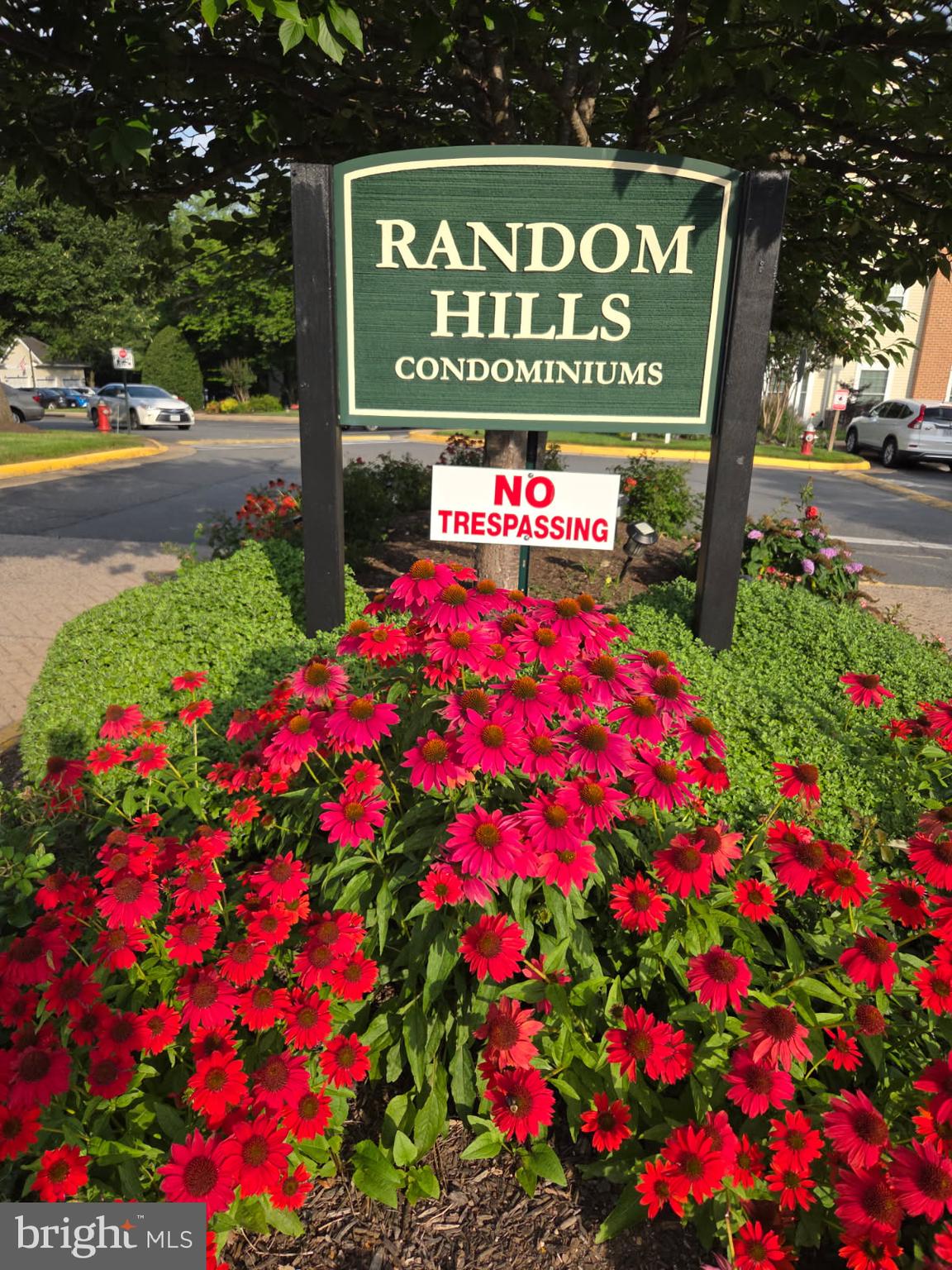 RANDOM HILLS - Residential