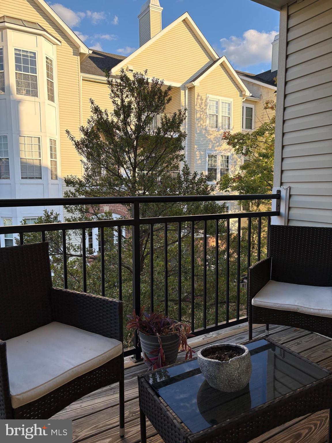 RANDOM HILLS - Residential