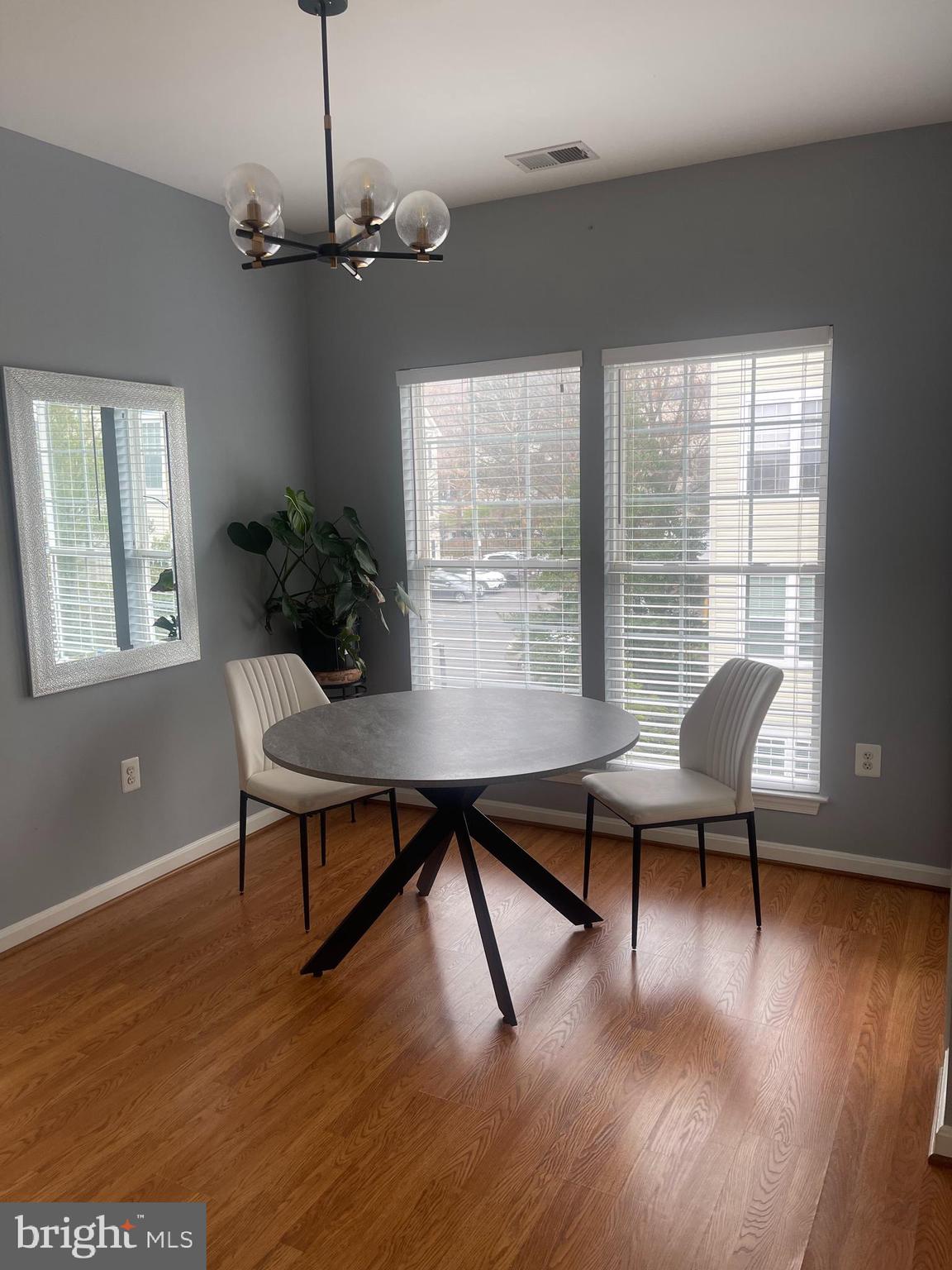 RANDOM HILLS - Residential