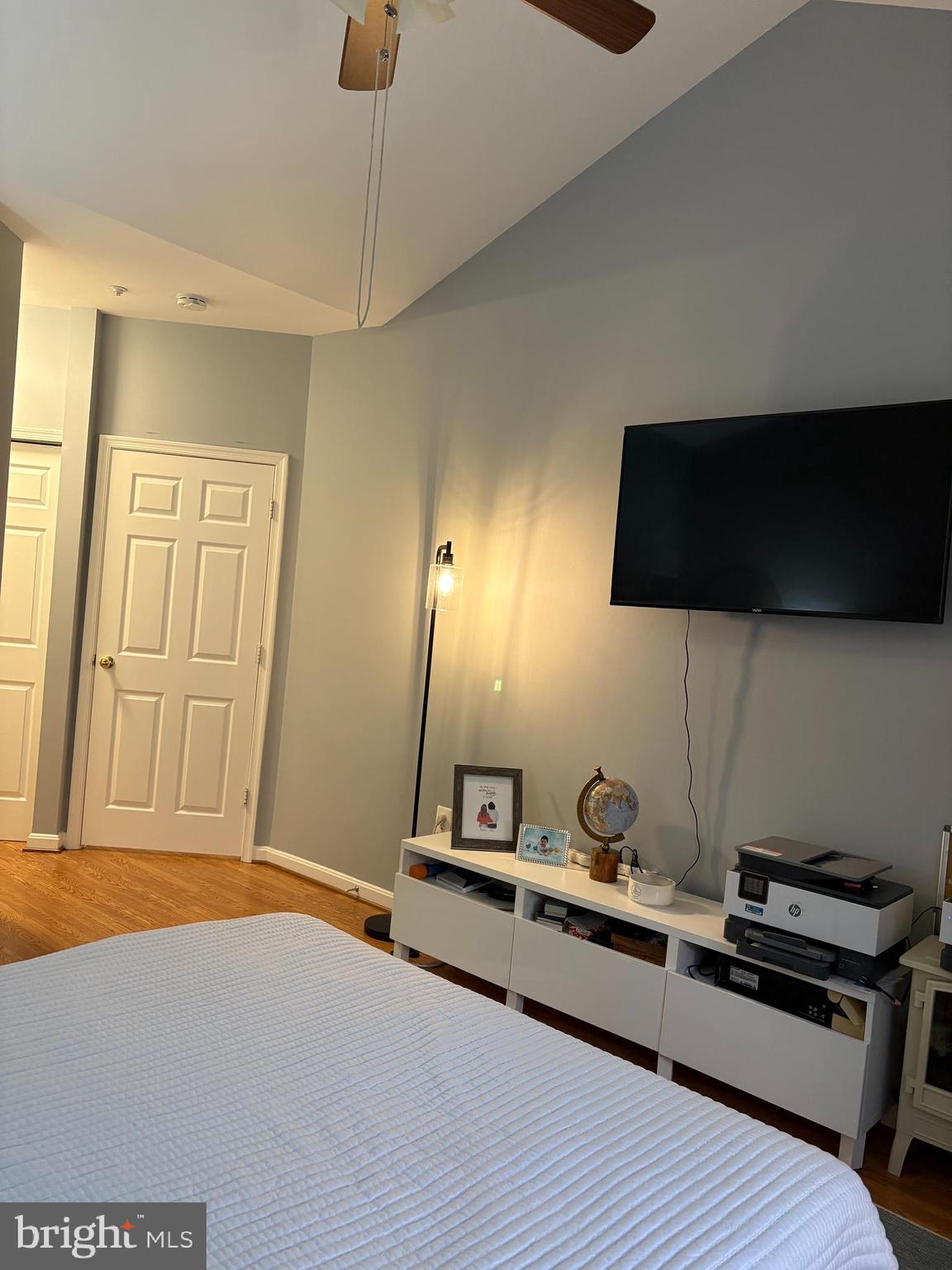 RANDOM HILLS - Residential