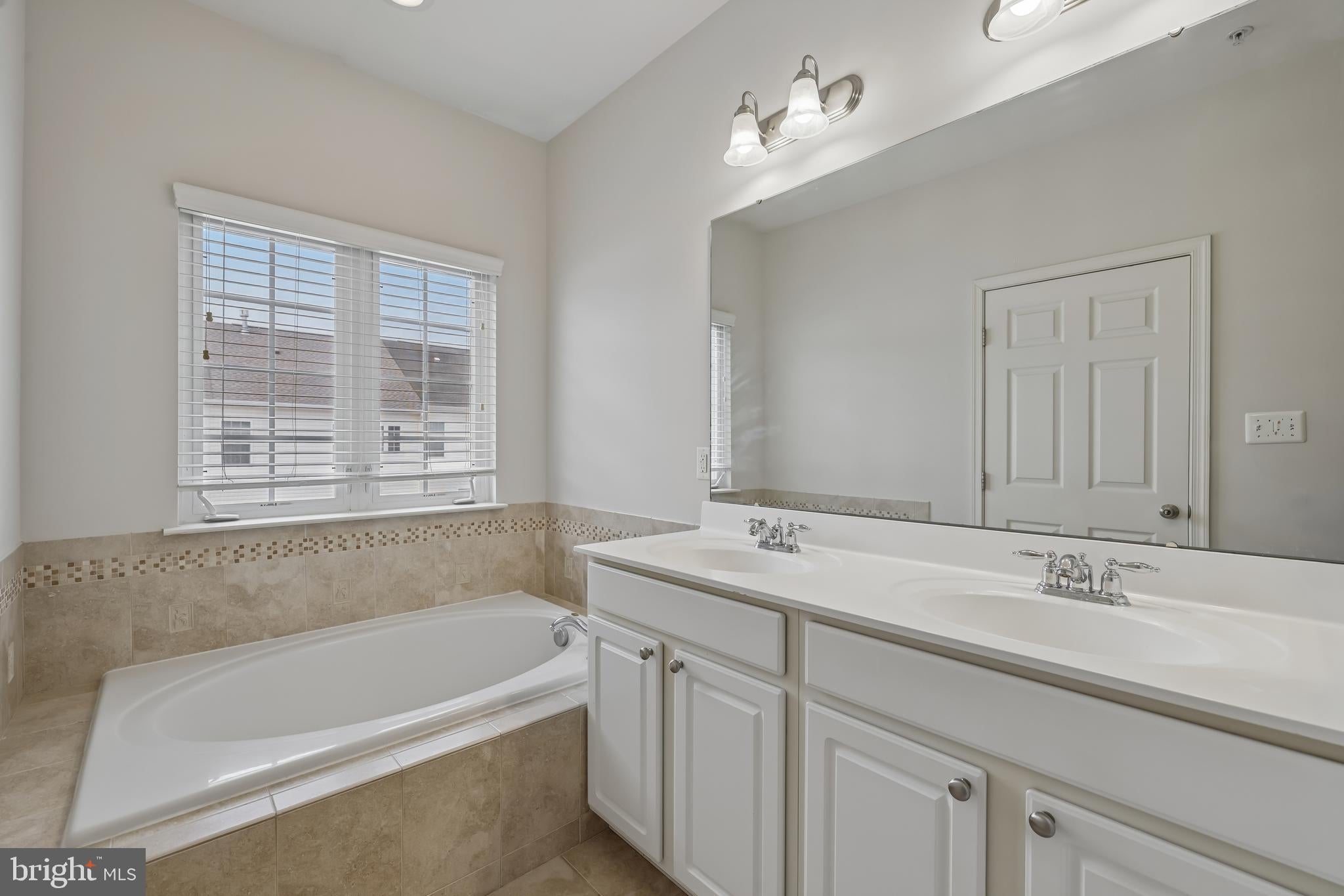 7644 SANDHURST LANE