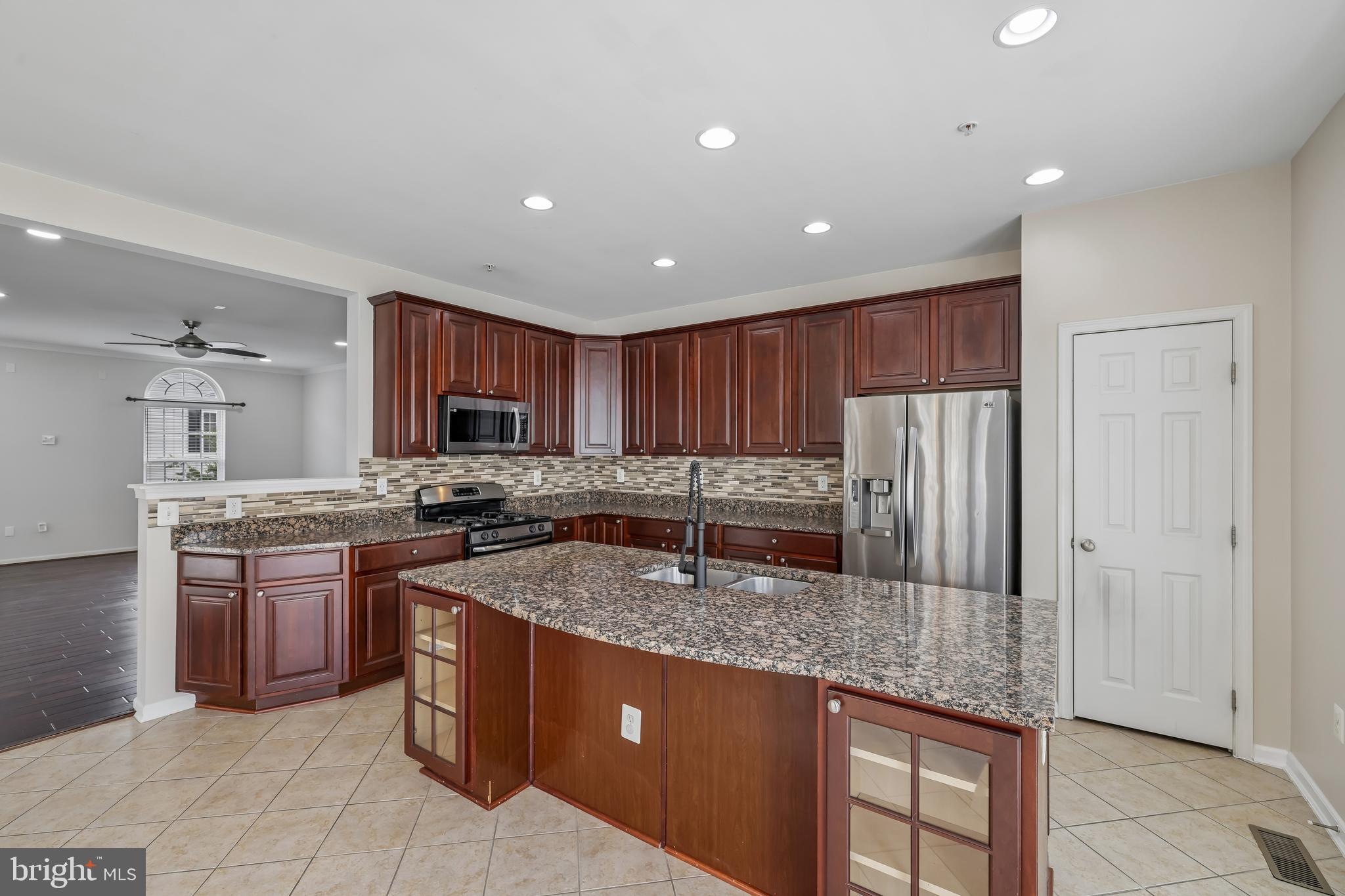 7644 SANDHURST LANE