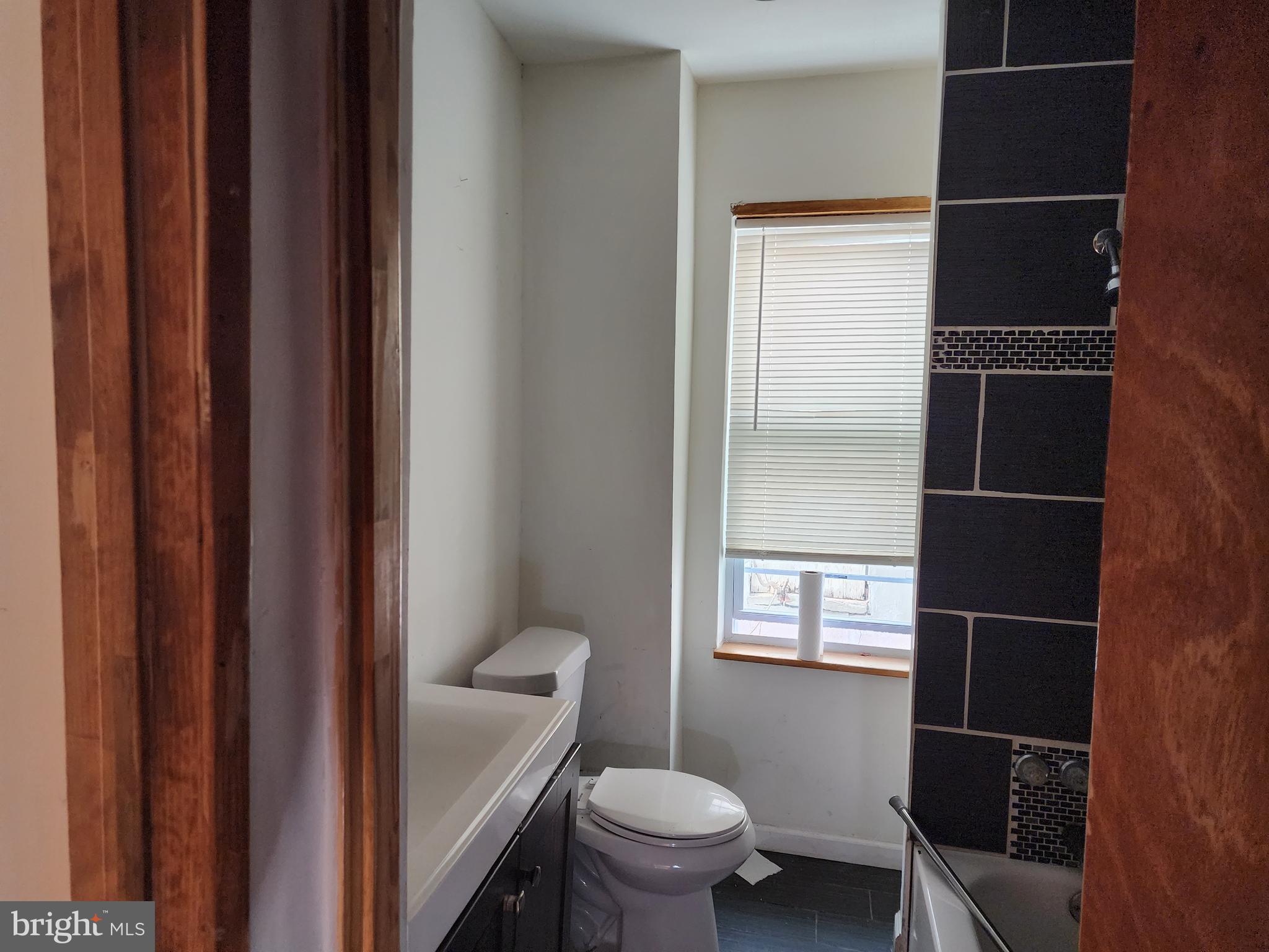 BROADWAY EAST - Residential