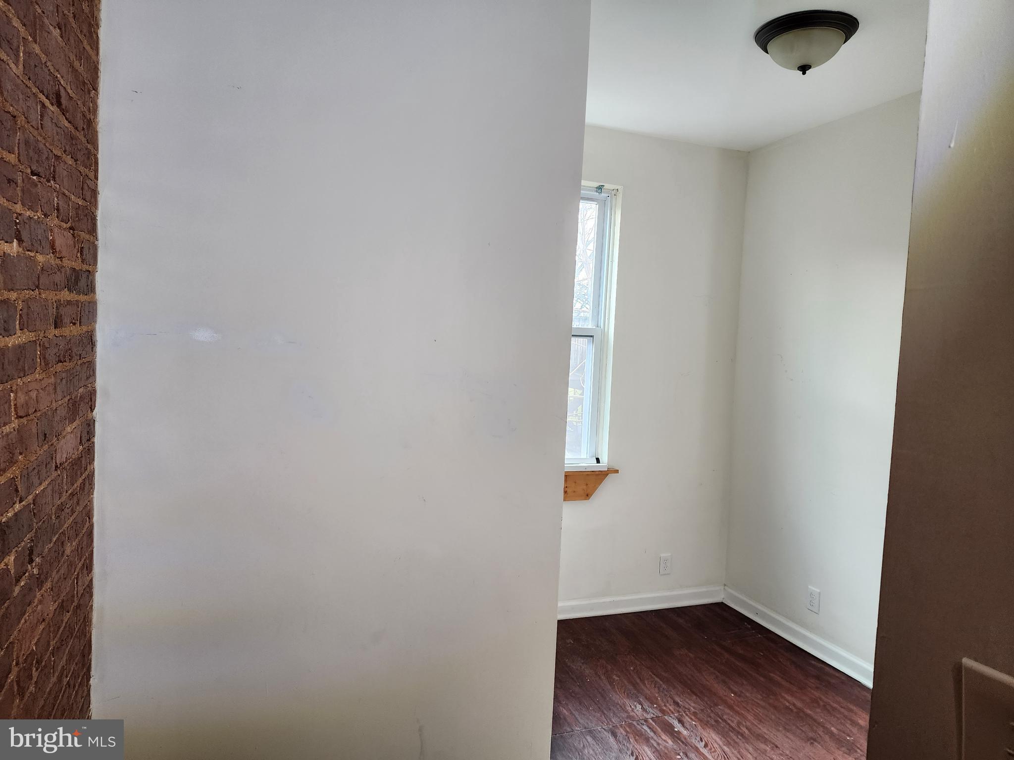 BROADWAY EAST - Residential