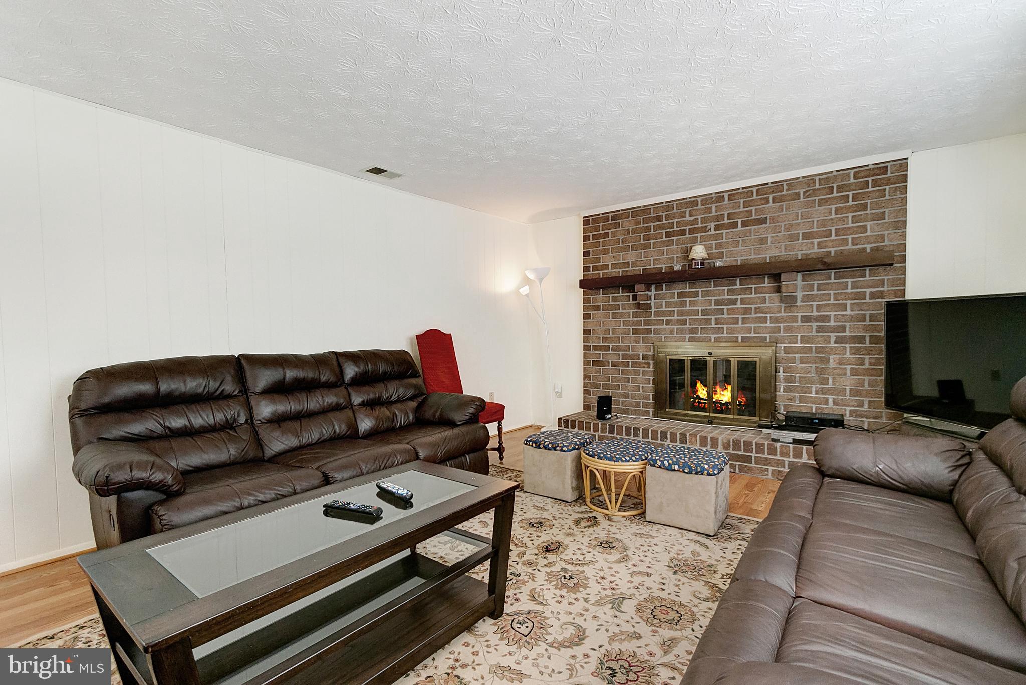 OAK SPRINGS - Residential