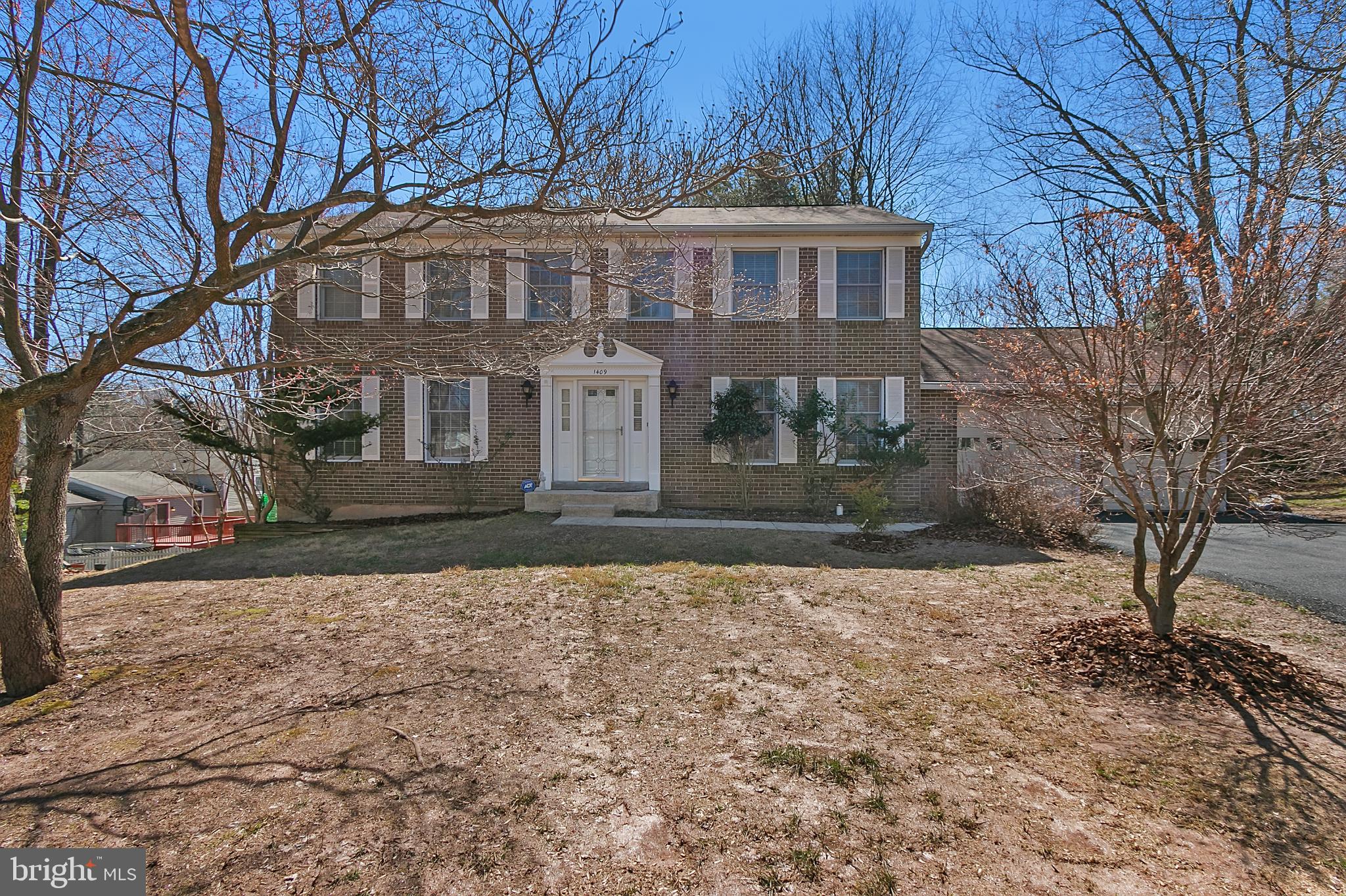 OAK SPRINGS - Residential