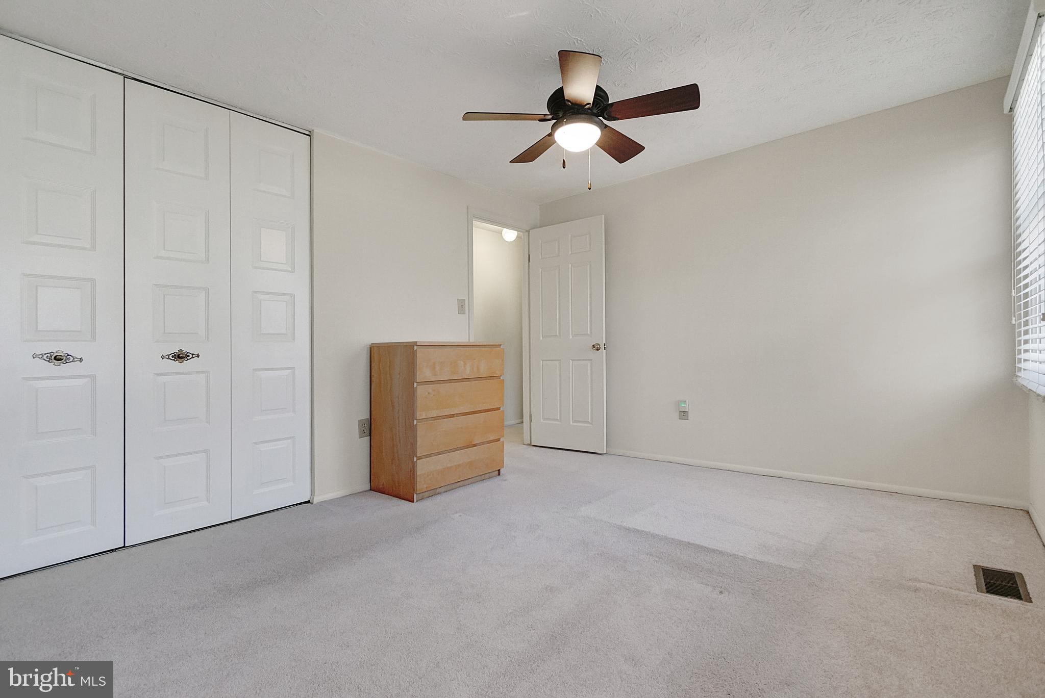 OAK SPRINGS - Residential