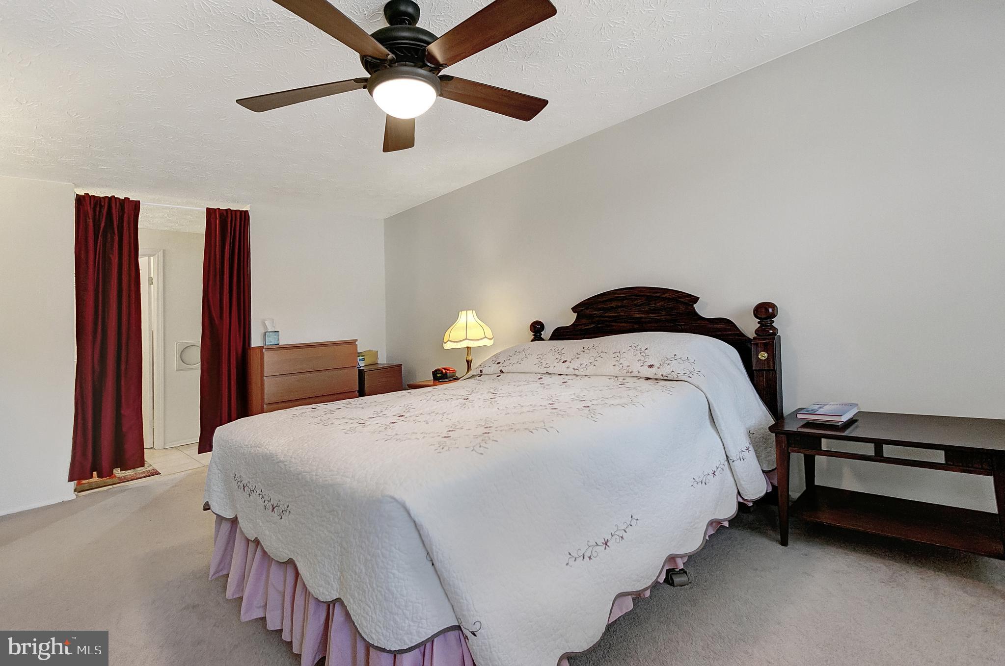 OAK SPRINGS - Residential