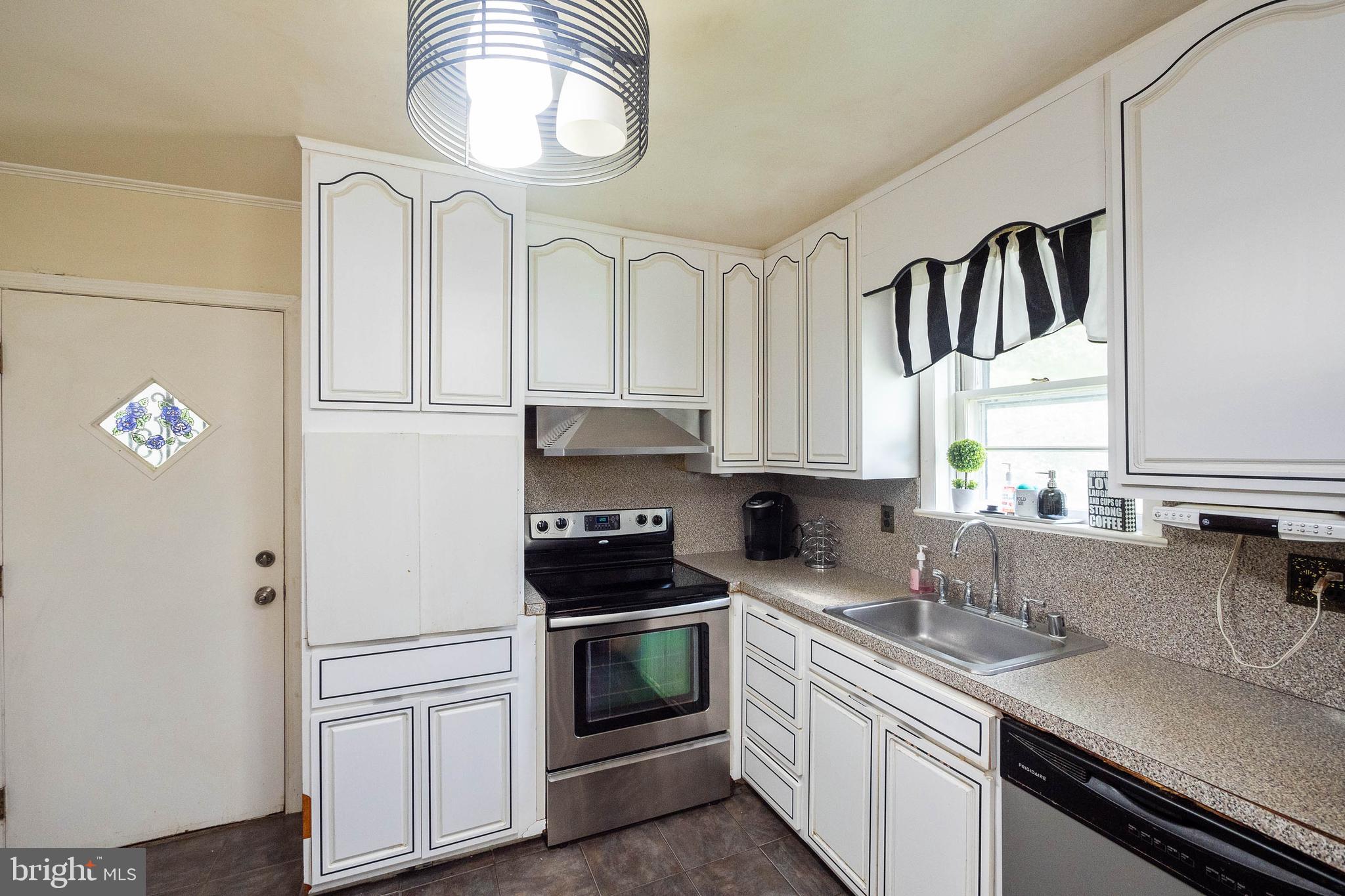 SUNNY ACRES - Residential