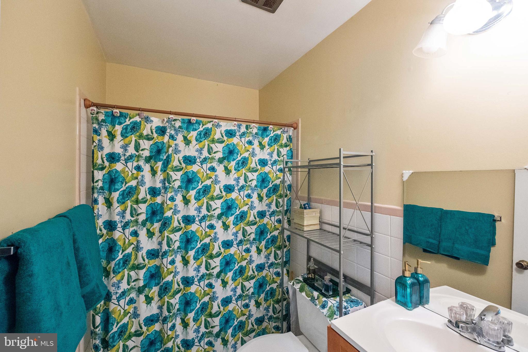 SUNNY ACRES - Residential