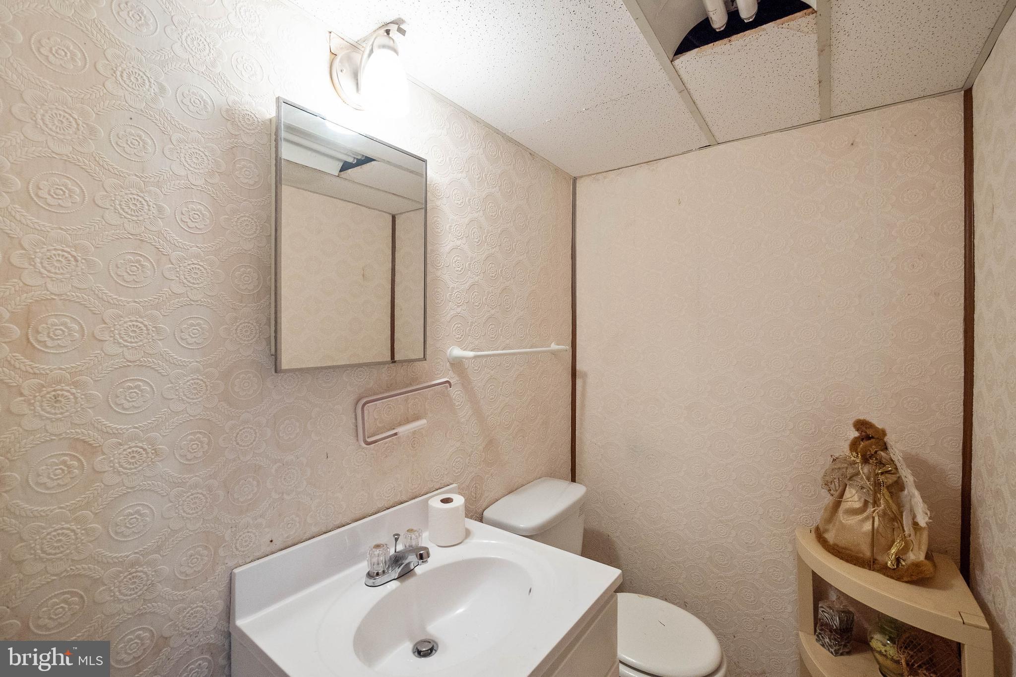 SUNNY ACRES - Residential